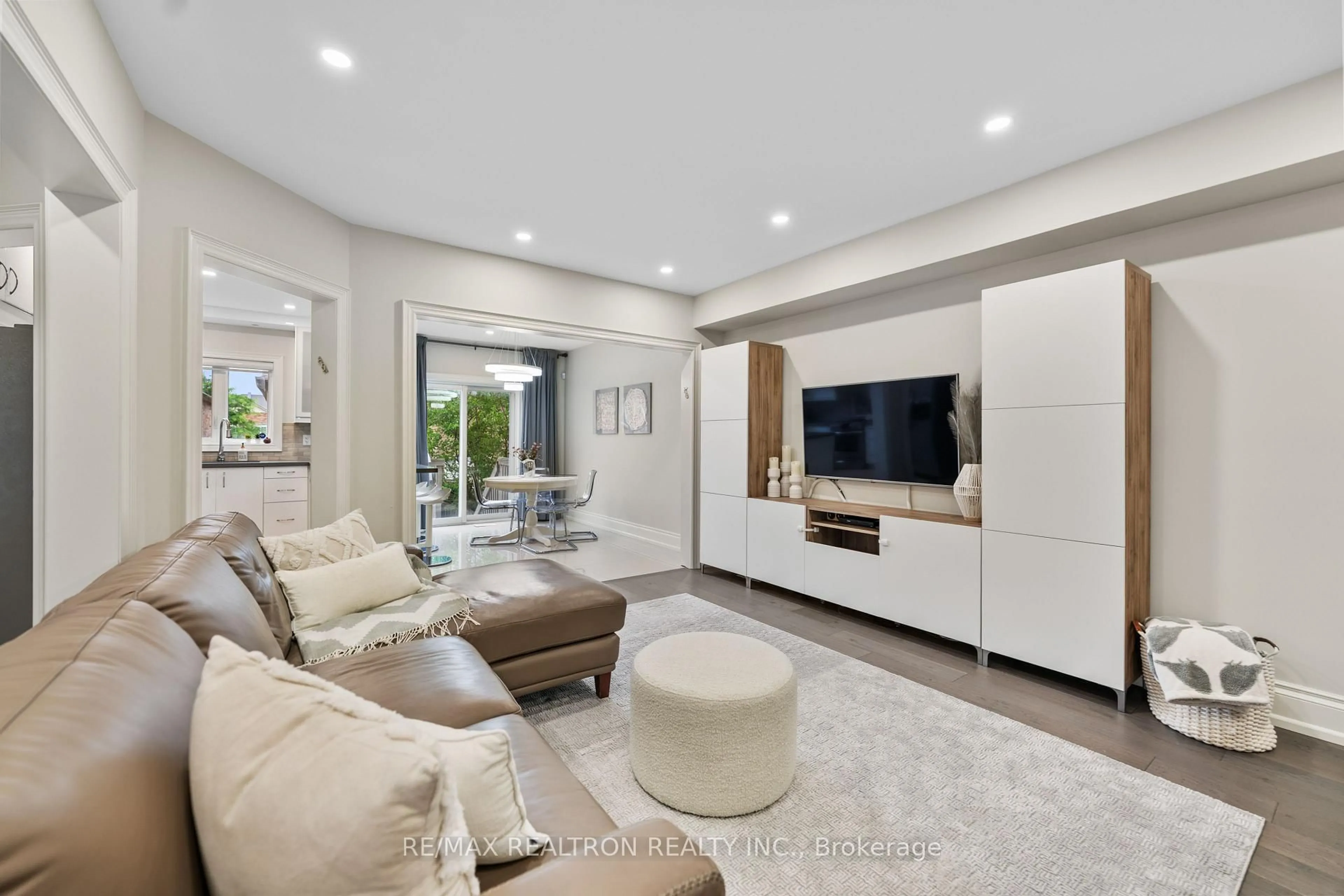 Living room with furniture, unknown for 66 Carrier Cres, Vaughan Ontario L6A 0T8