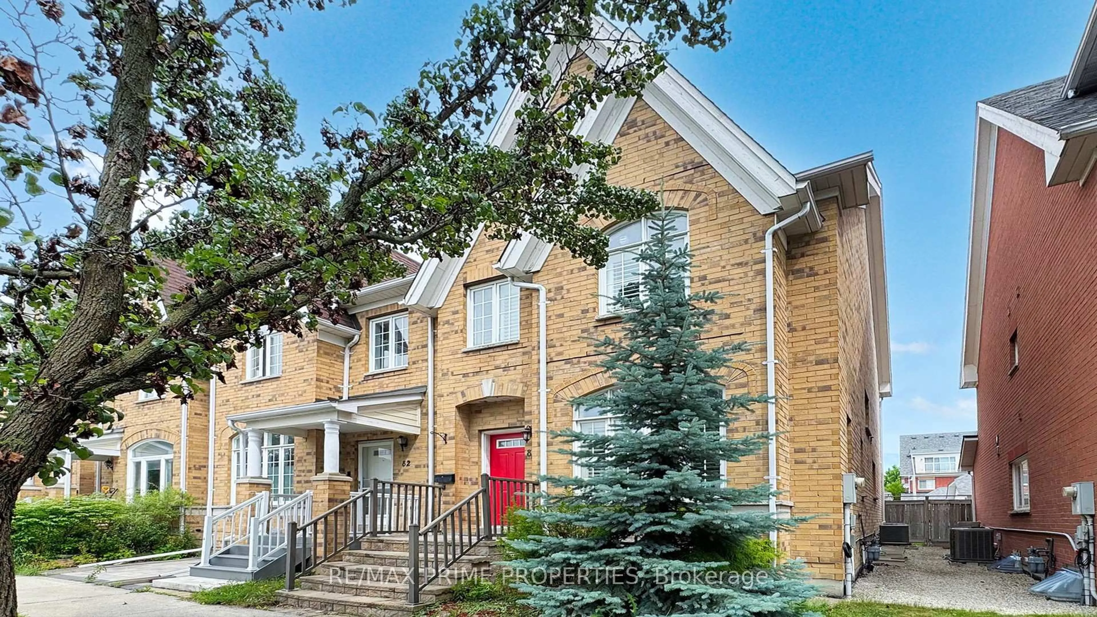 Unknown for 84 Bassett Ave, Richmond Hill Ontario L4B 4G1
