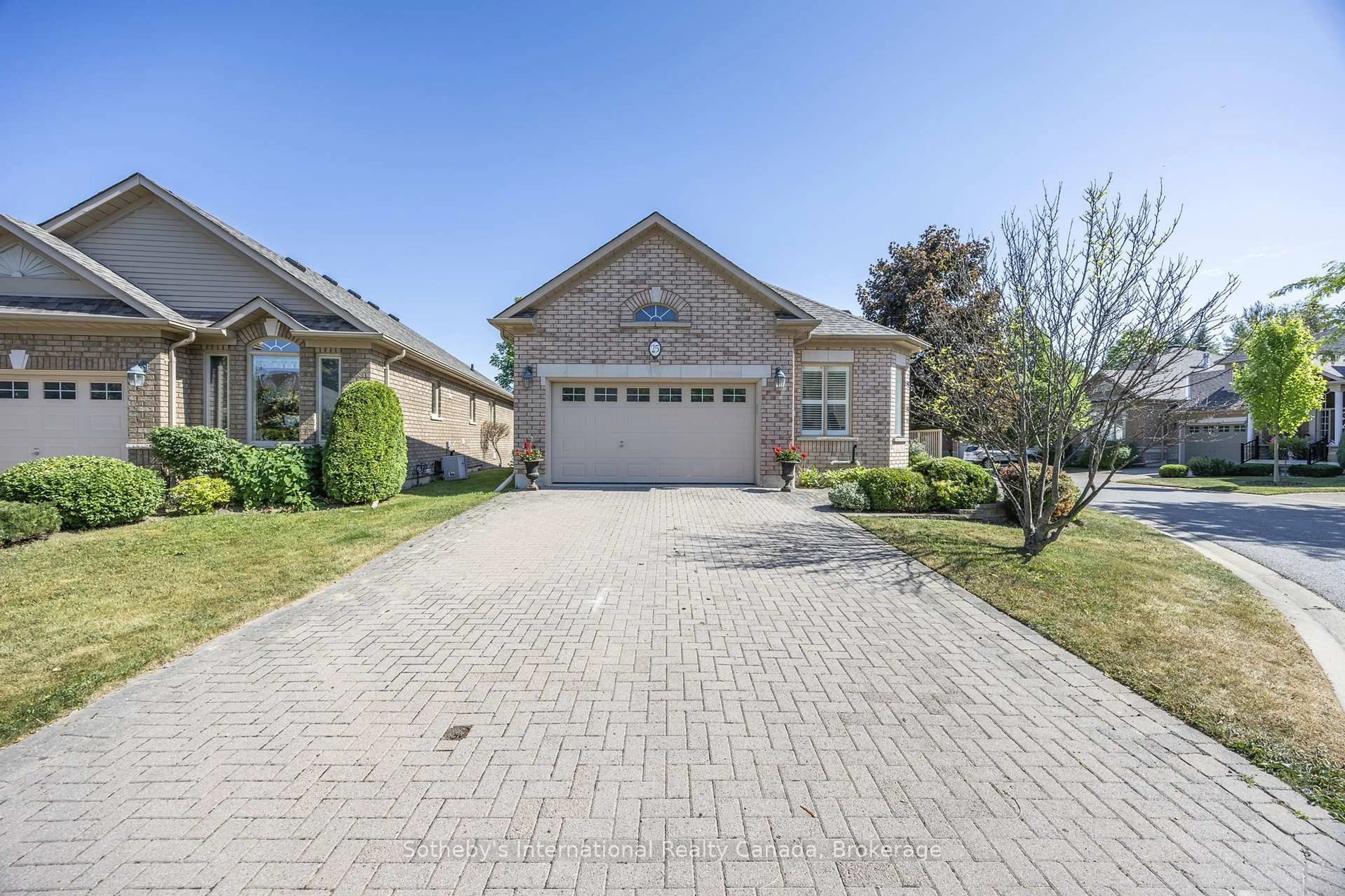 Unknown for 25 Renaissance Pt, New Tecumseth Ontario L9R 2H8