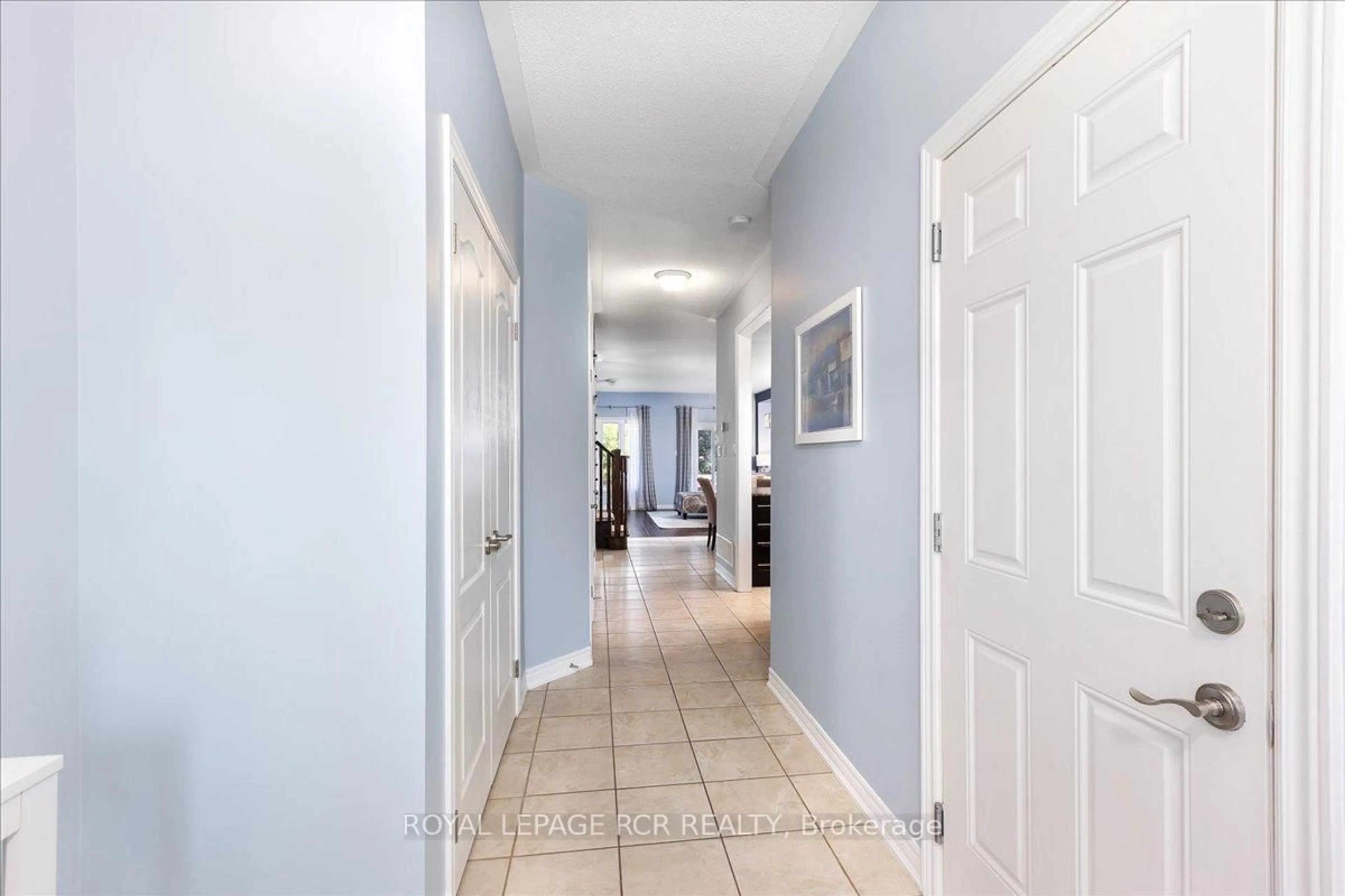 Indoor entryway for 84 Donald Stewart Cres, East Gwillimbury Ontario L0G 1M0