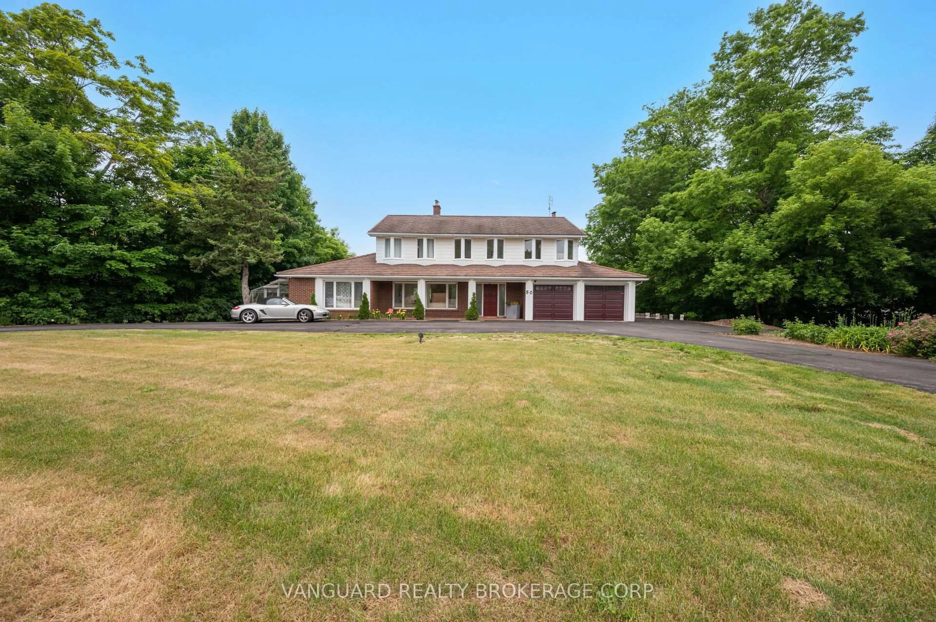 A pic from outside/outdoor area/front of a property/back of a property/a pic from drone, water/lake/river/ocean view for 80 Kleins Cres, Vaughan Ontario L0J 1C0