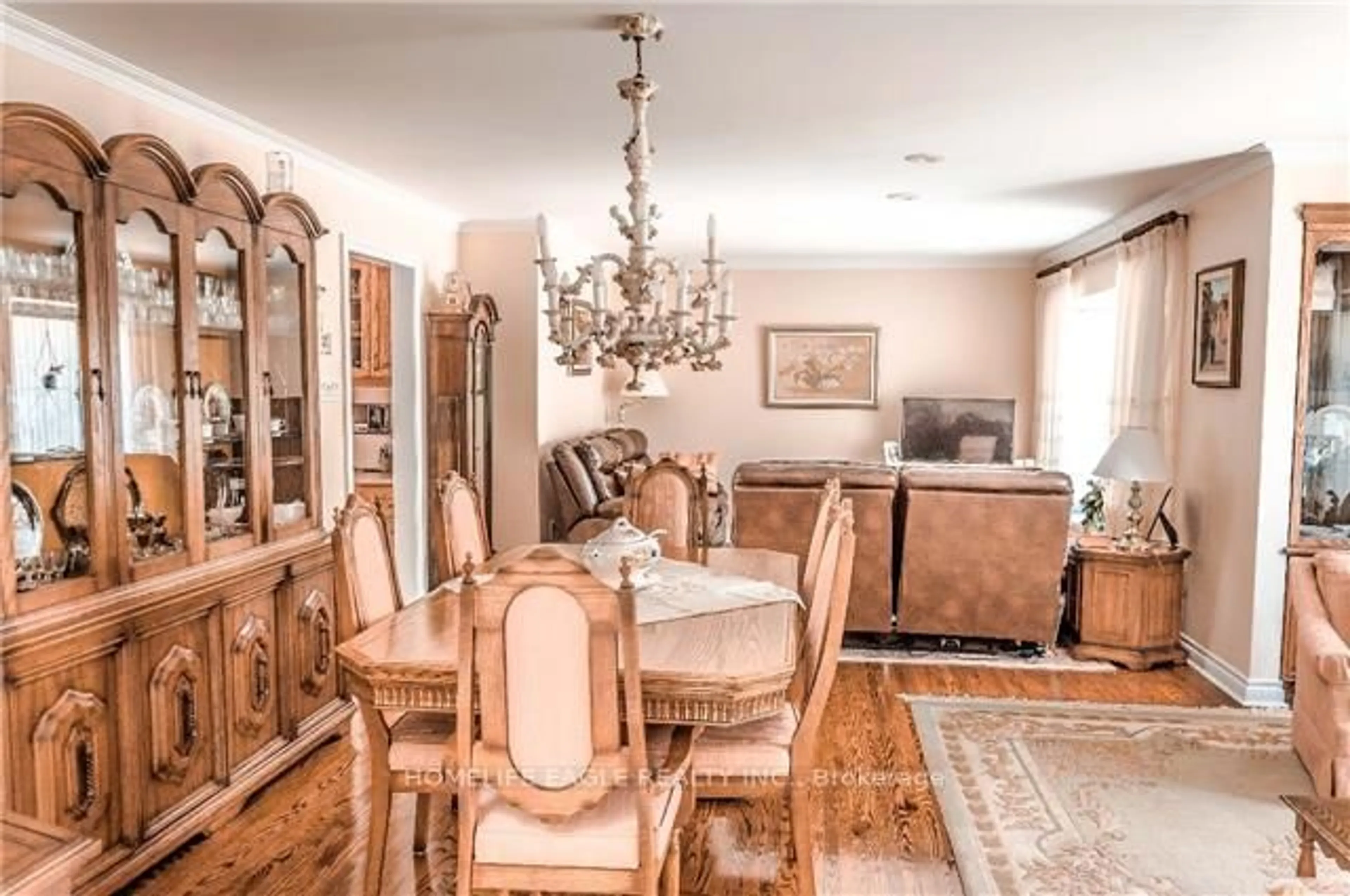 Dining room, unknown for 19 Schomberg Rd, Richmond Hill Ontario L4E 2T7