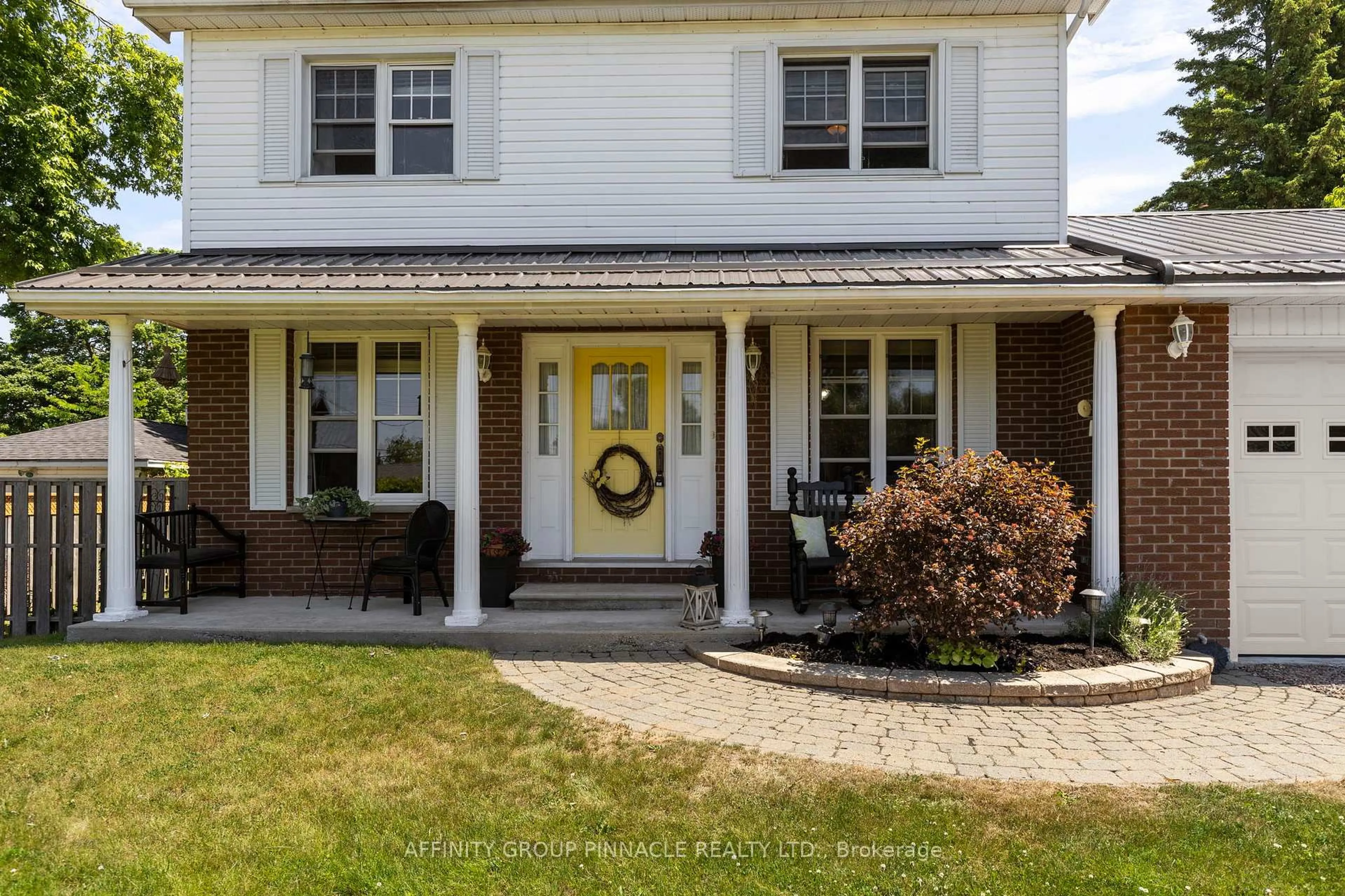Home with vinyl exterior material, street for 431 Dundas St, Brock Ontario L0K 1A0