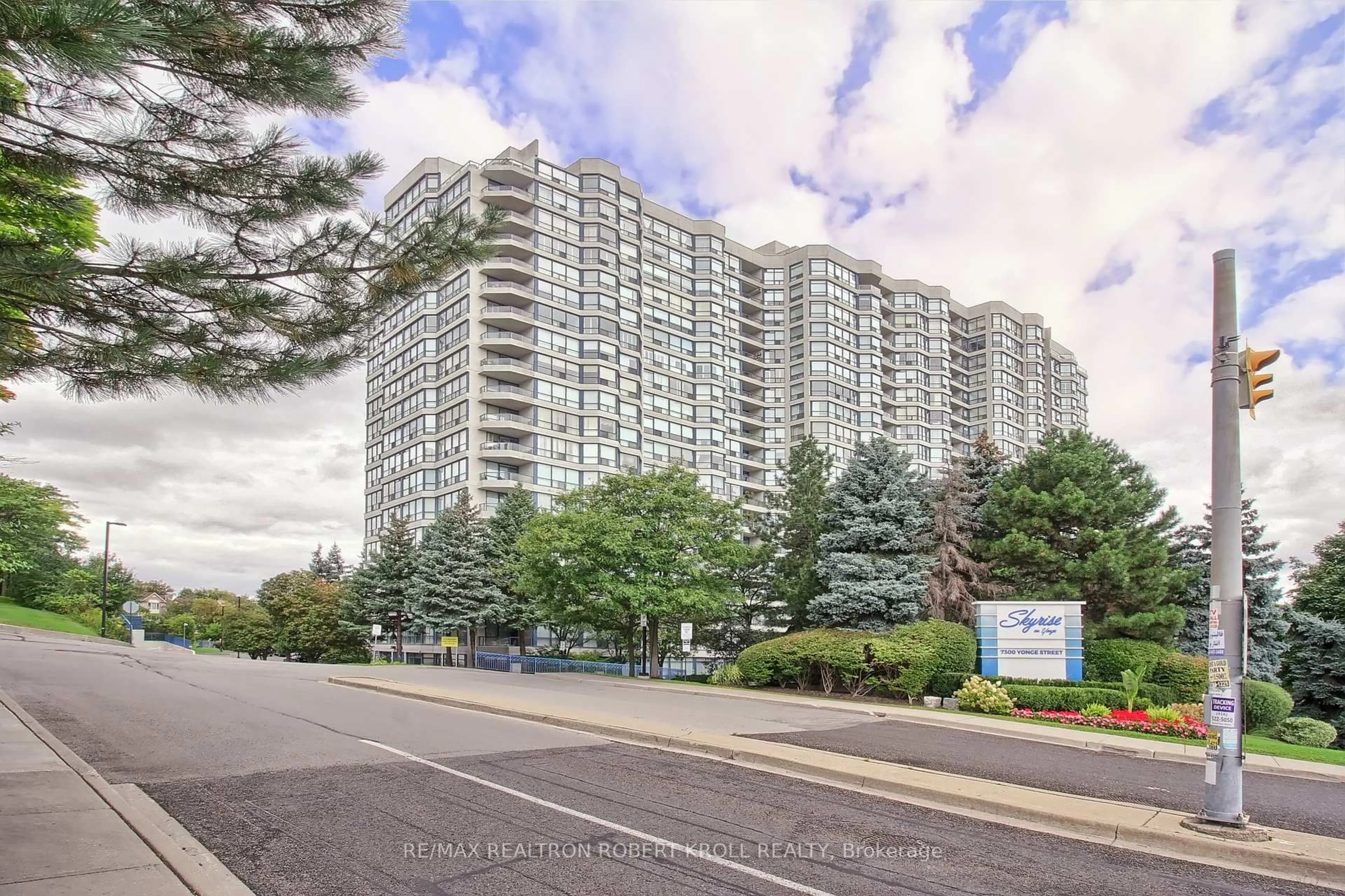Unknown for 7300 Yonge St #210, Vaughan Ontario L4J 7Y5