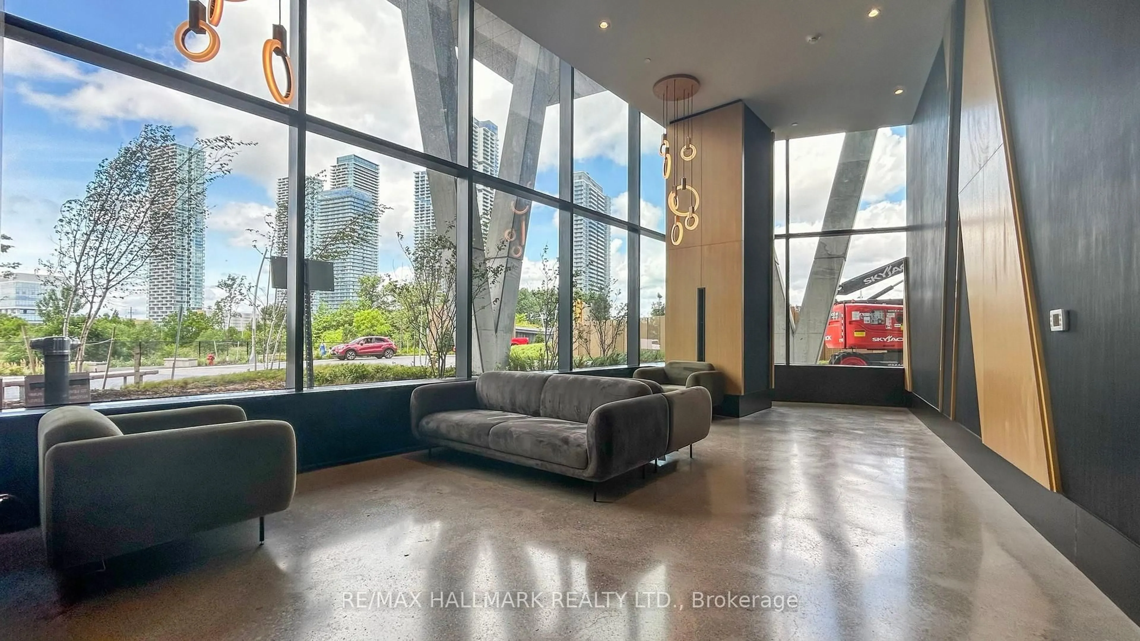 Lobby for 2920 highway 7 Rd #1302, Vaughan Ontario L4K 0P4