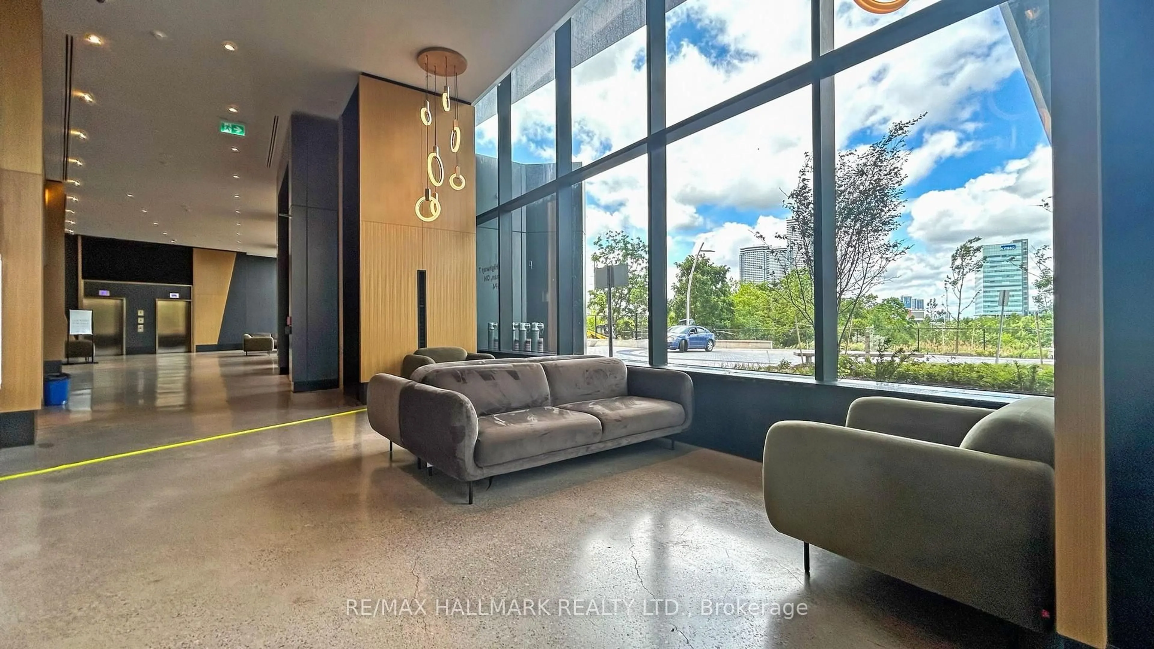 Lobby for 2920 highway 7 Rd #1302, Vaughan Ontario L4K 0P4