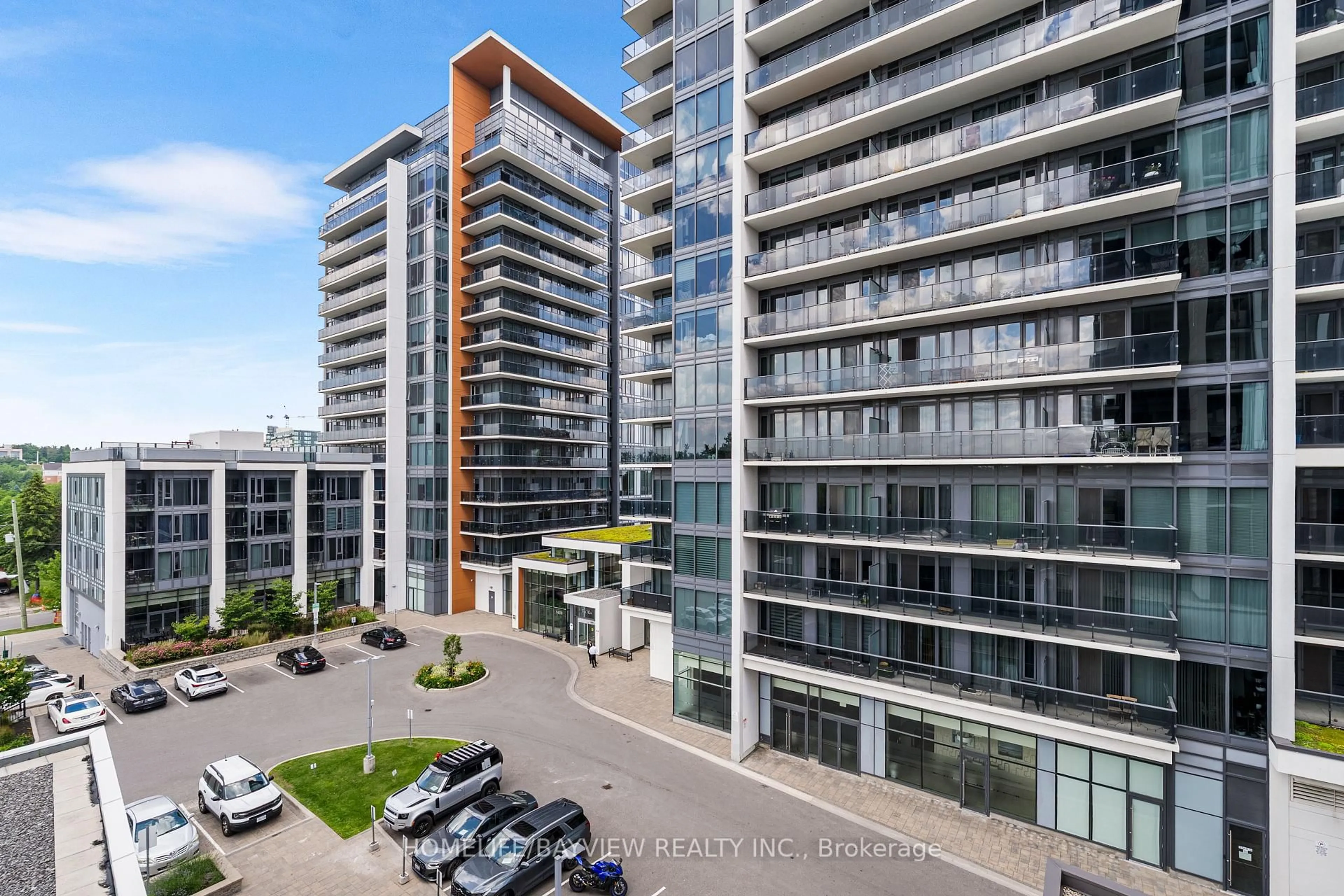 A pic from outside/outdoor area/front of a property/back of a property/a pic from drone, city buildings view from balcony for 9618 Yonge St #509, Richmond Hill Ontario L4C 0X5