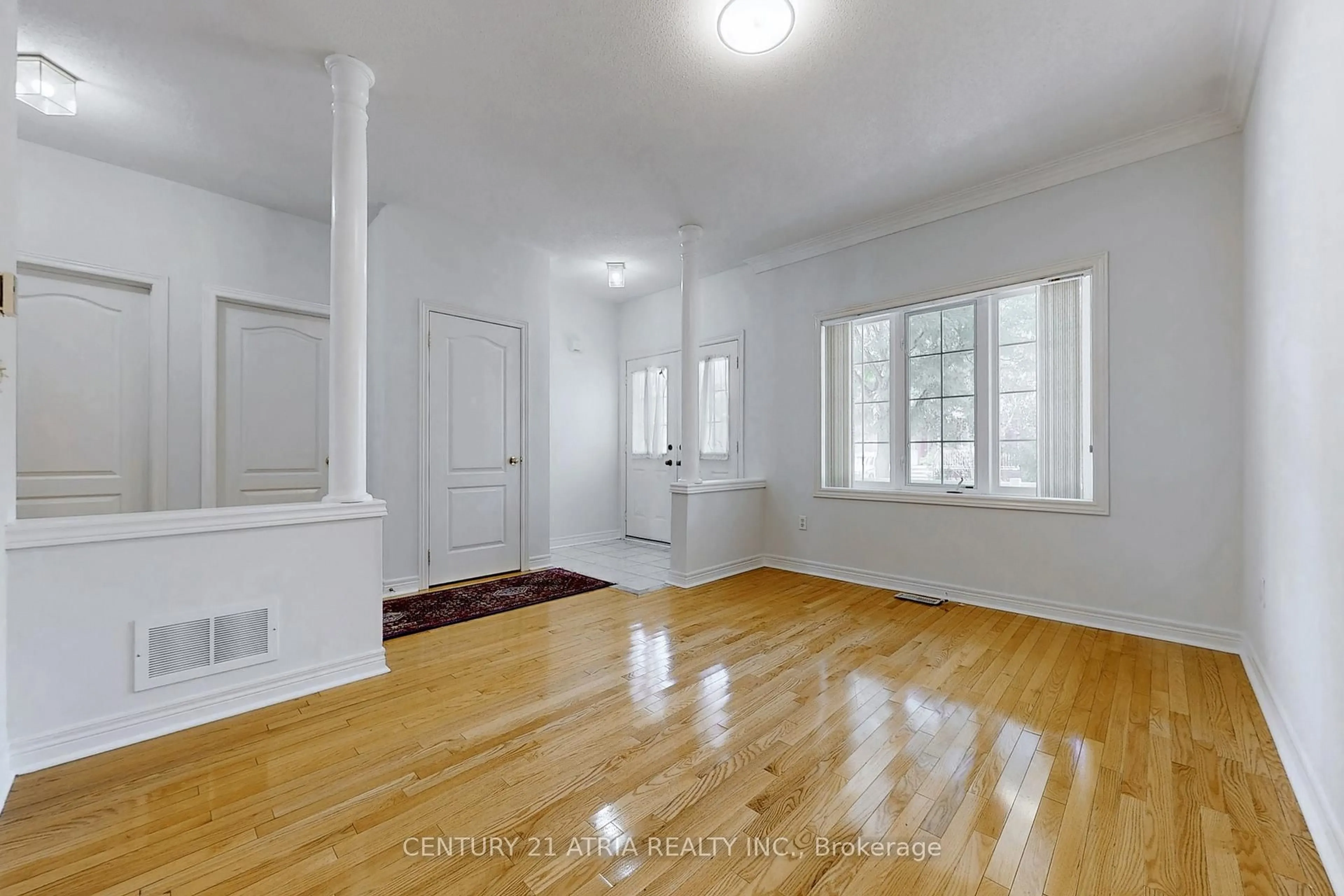 A pic of a room for 25 Palisade Cres, Richmond Hill Ontario L4S 2H9