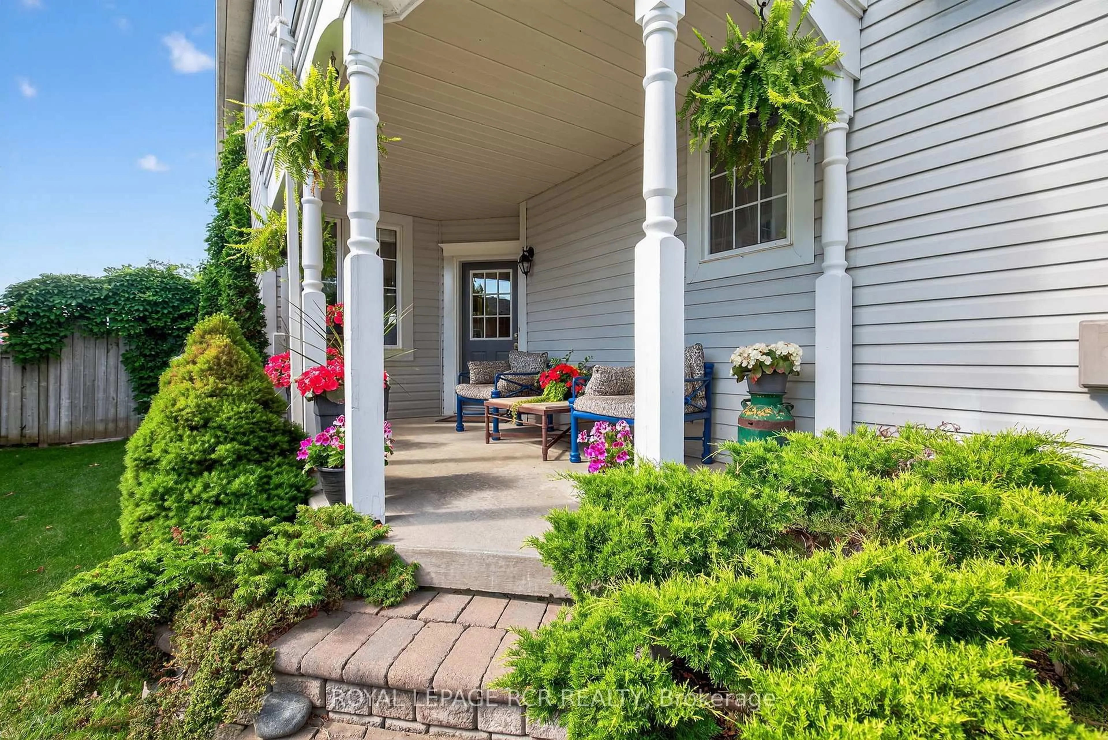 Patio, street for 9 Mcgahey St, New Tecumseth Ontario L0G 1W0