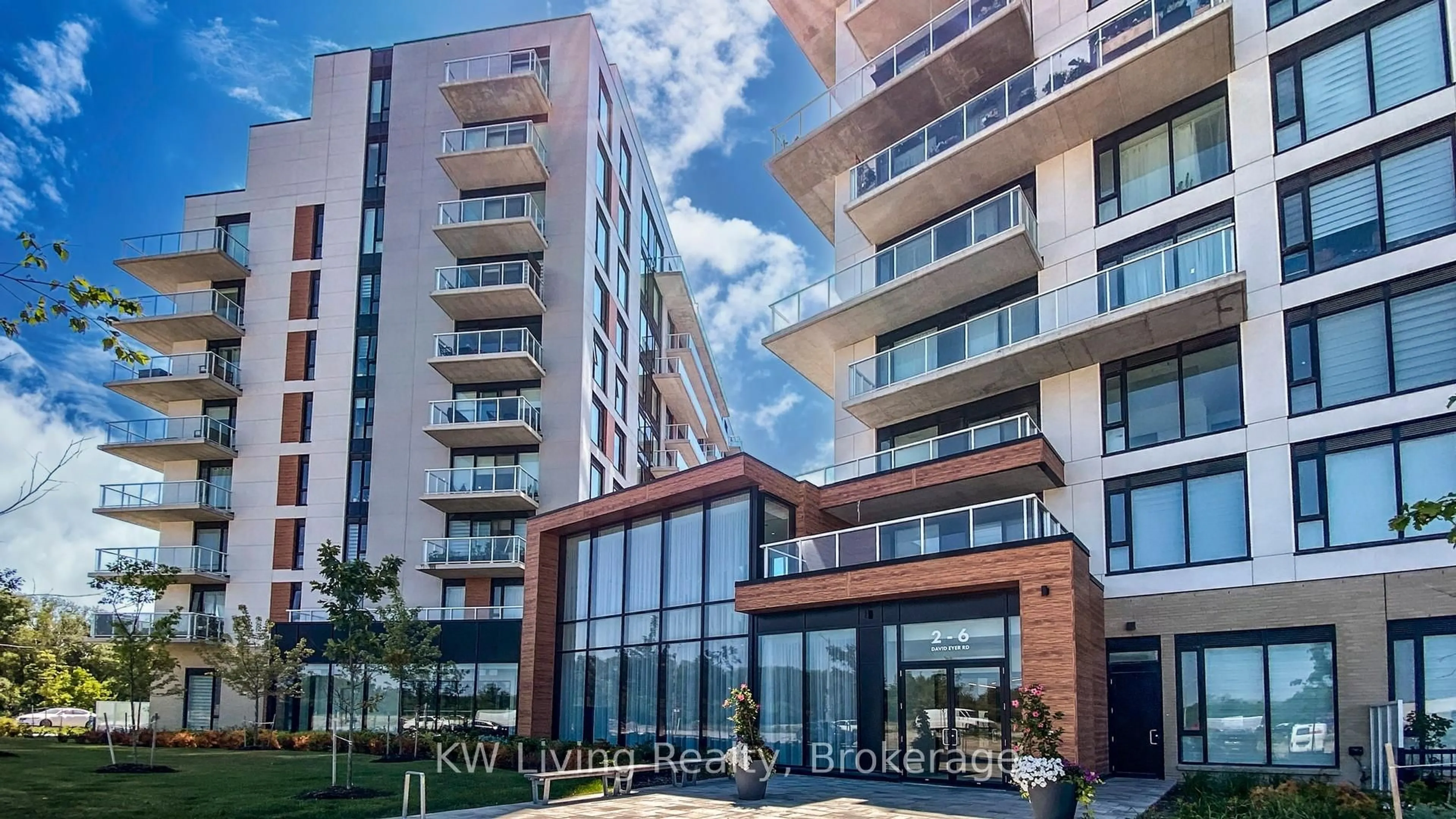 Indoor foyer for 6 David Eyer Rd #108, Richmond Hill Ontario L4S 0N5