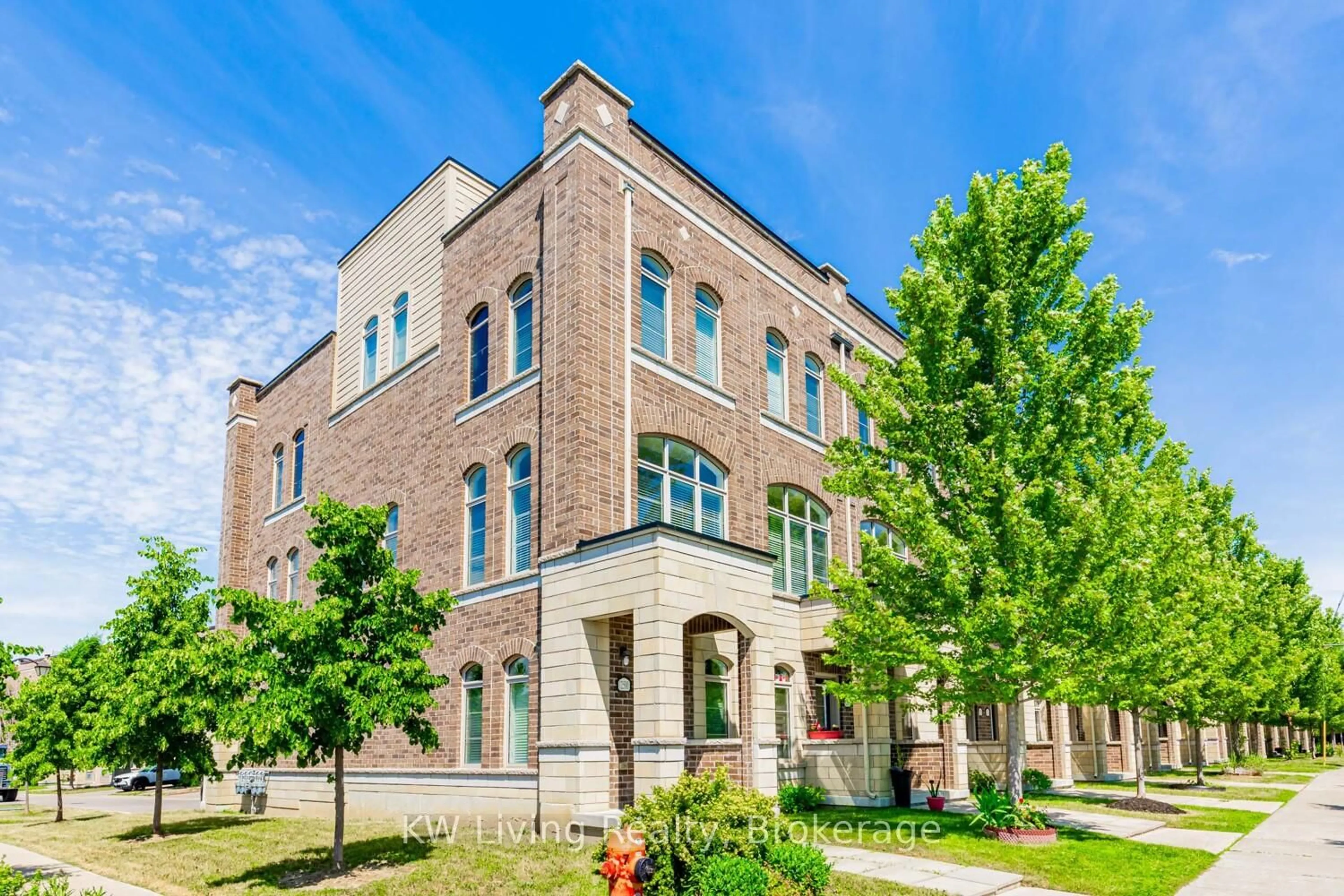Home with brick exterior material, building for 12508 Ninth Line, Whitchurch-Stouffville Ontario L4A 1X1