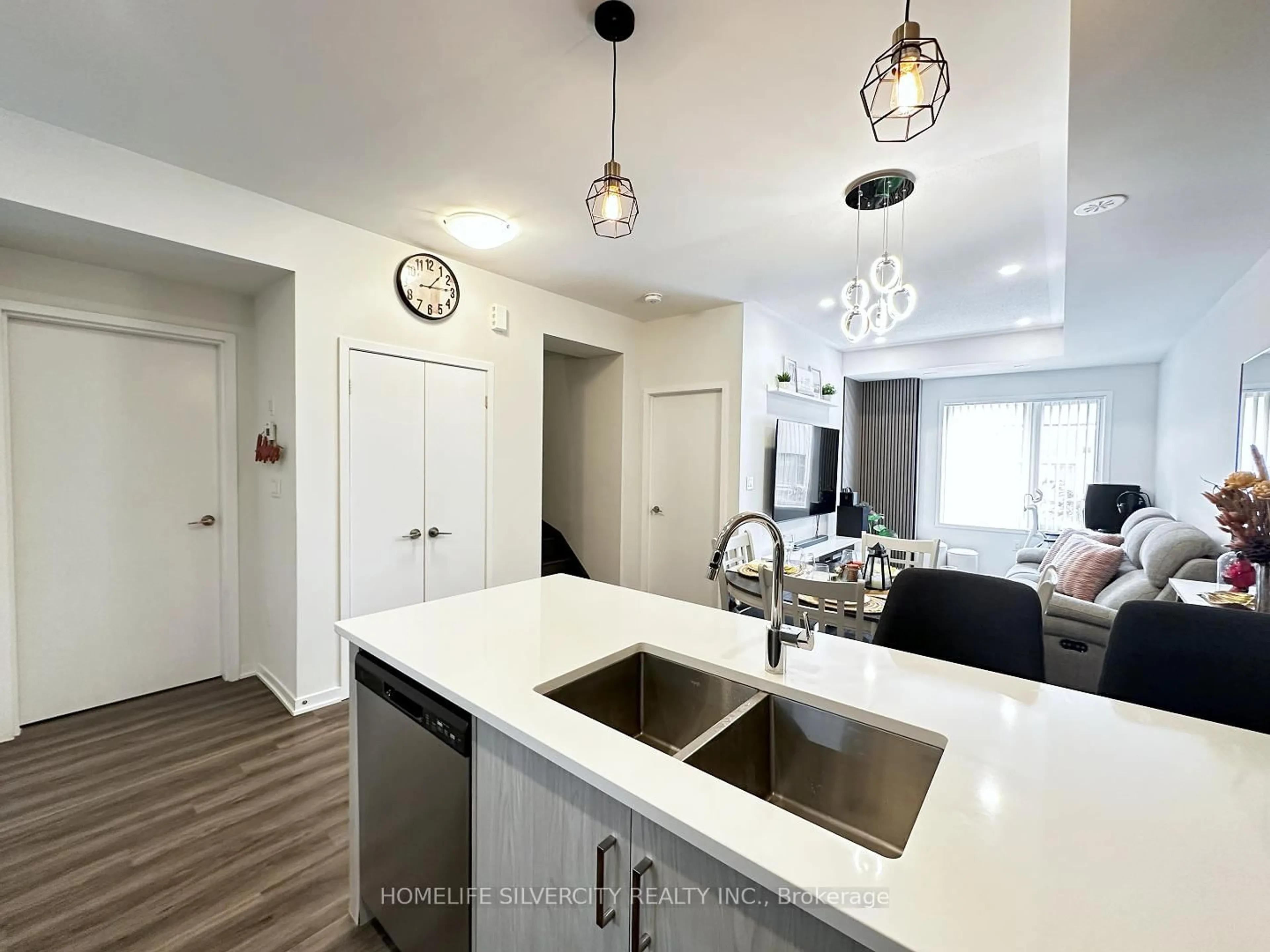 Open concept kitchen, unknown for 121 Honeycrisp Cres ## 238, Vaughan Ontario L4K 0N7