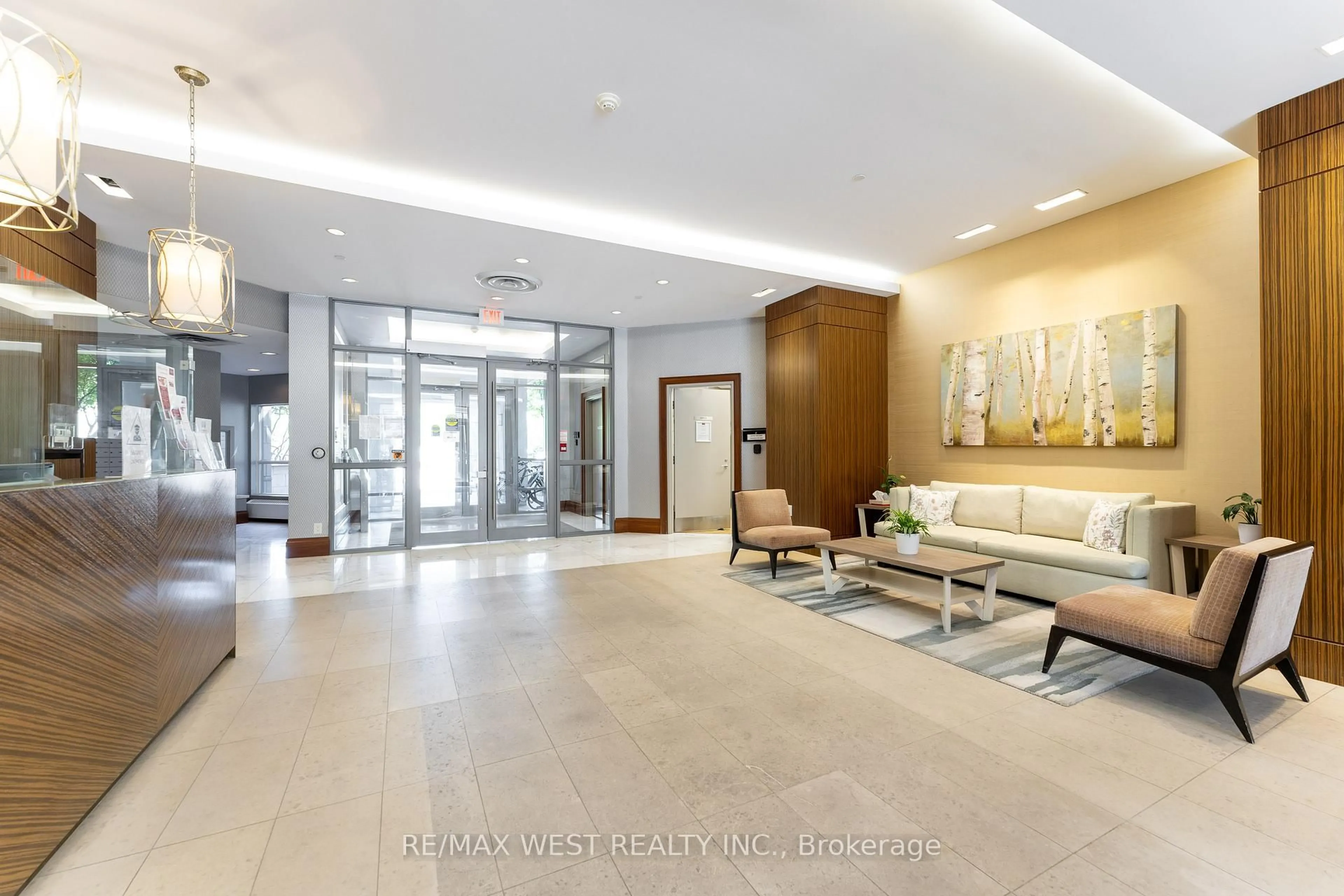 Lobby for 111 Civic Square Gate #230, Aurora Ontario L4G 0S6