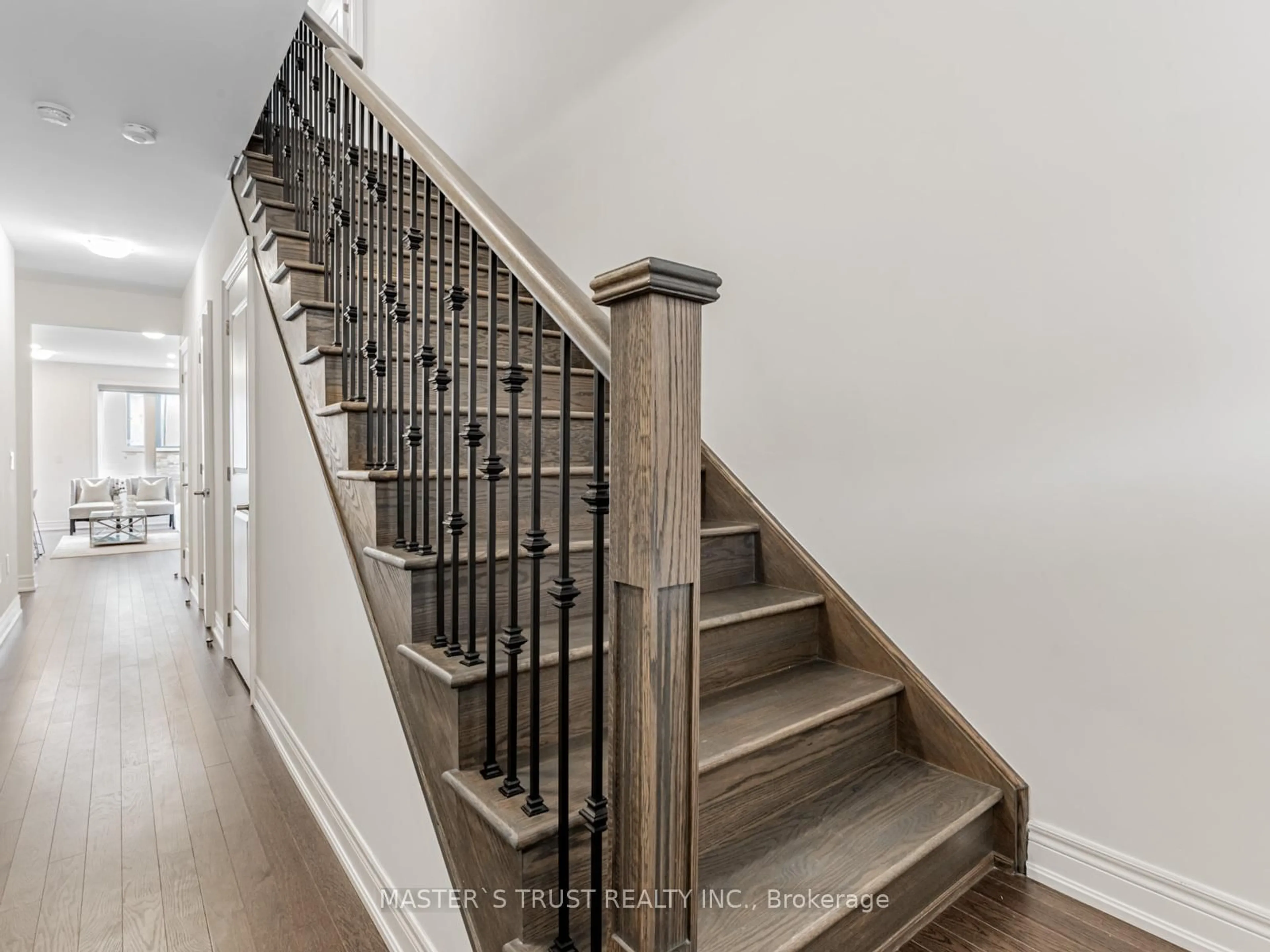 Stairs for 6 Schmeltzer Cres, Richmond Hill Ontario L4E 1H8
