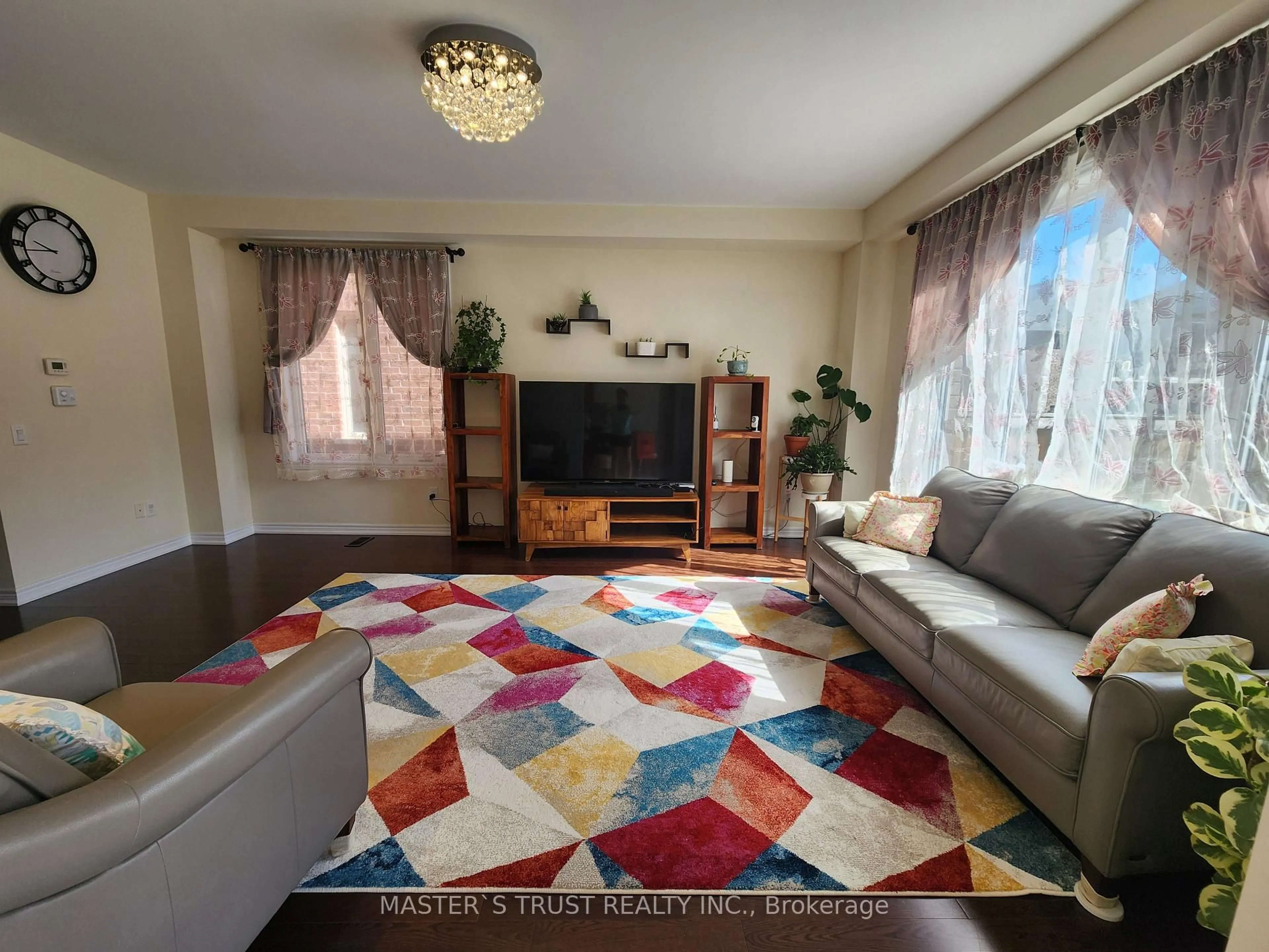 Living room with furniture, unknown for 53 Kidd St, Bradford West Gwillimbury Ontario L3Z 0V5