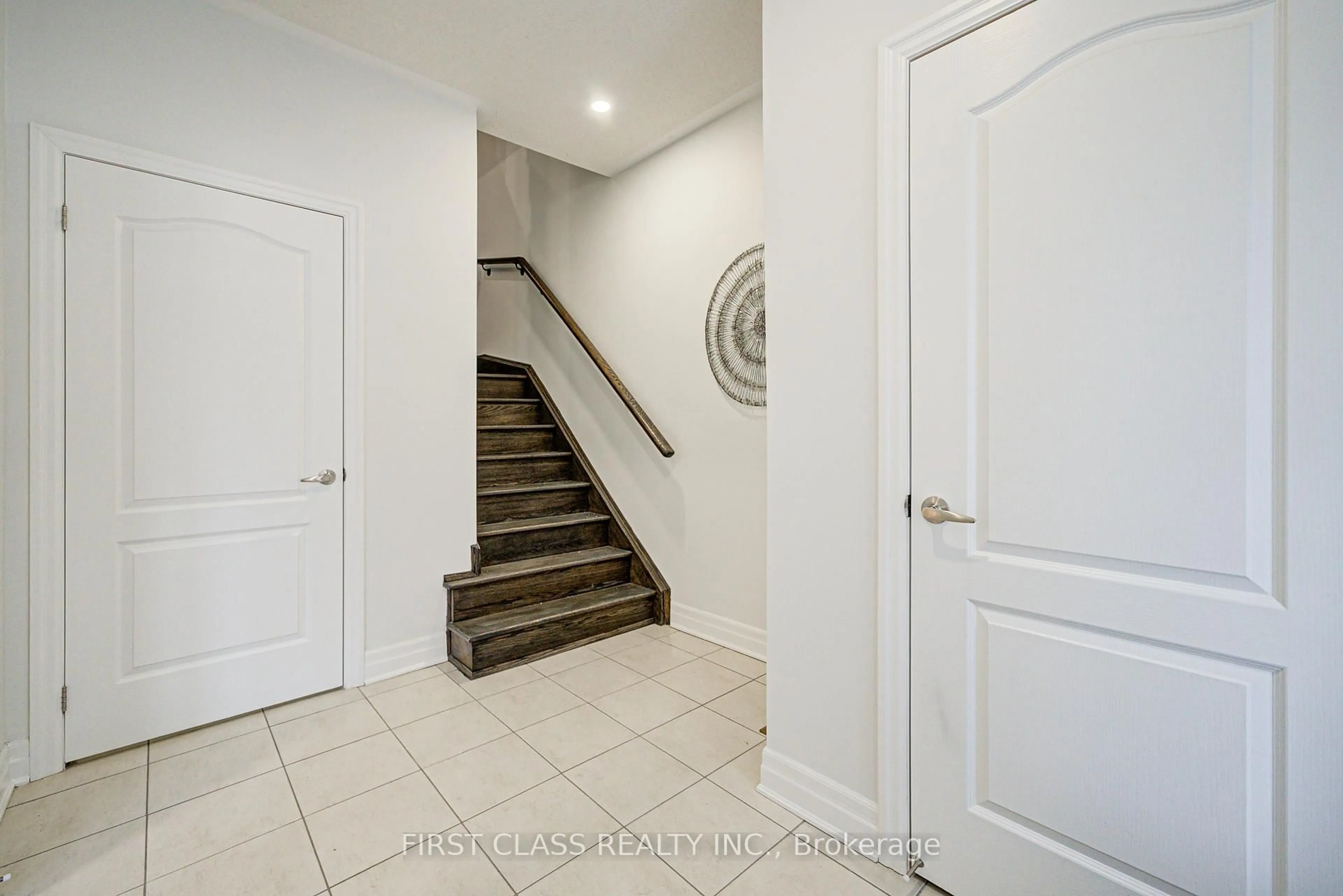 Indoor entryway for 15 Thomas Swanson St, Markham Ontario L6B 1M8