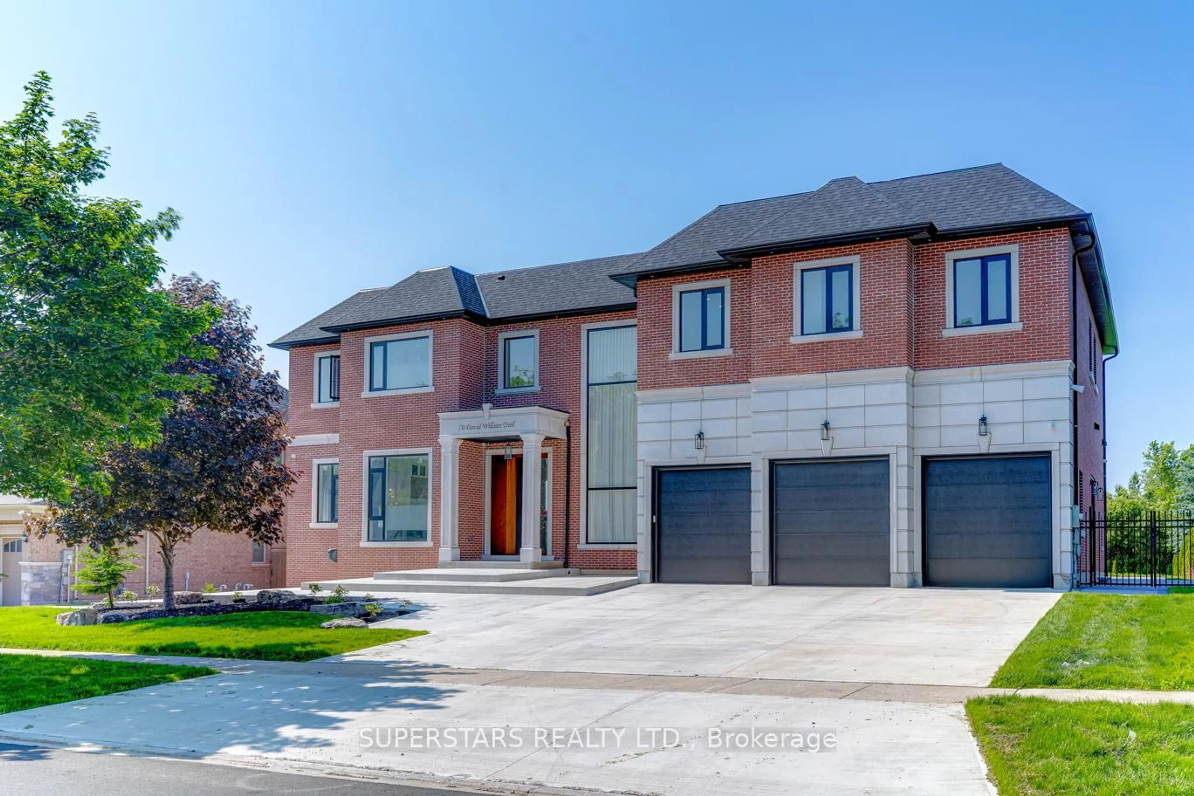 Home with brick exterior material, street for 70 David Willson Tr, East Gwillimbury Ontario L0G 1V0