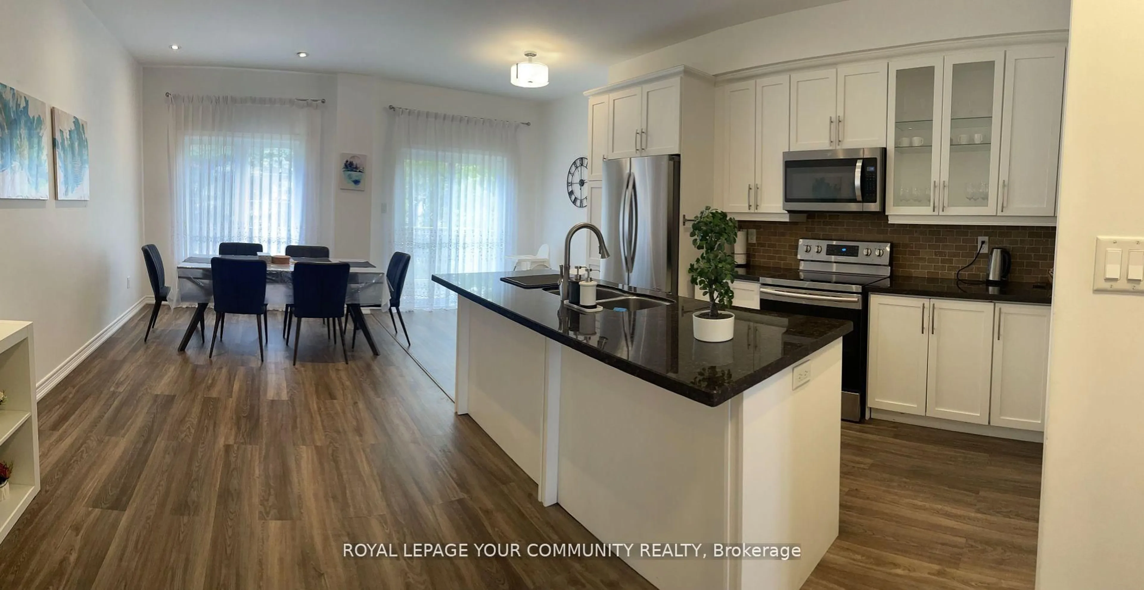 Open concept kitchen, unknown for 9205 Bathurst St #11, Richmond Hill Ontario L4C 0V9