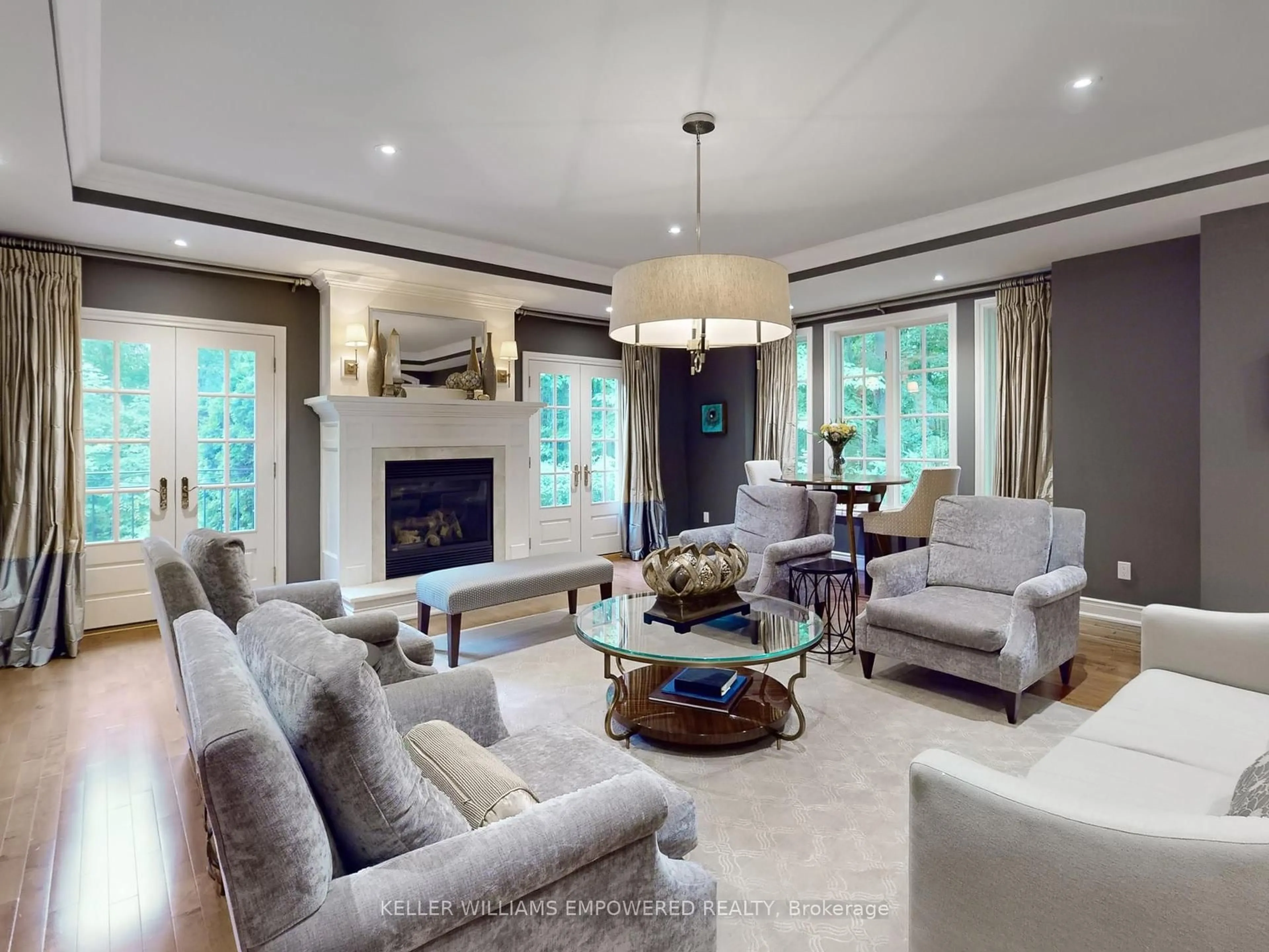 Living room with furniture, unknown for 204 Forest Ridge Rd, Richmond Hill Ontario L4E 3L8
