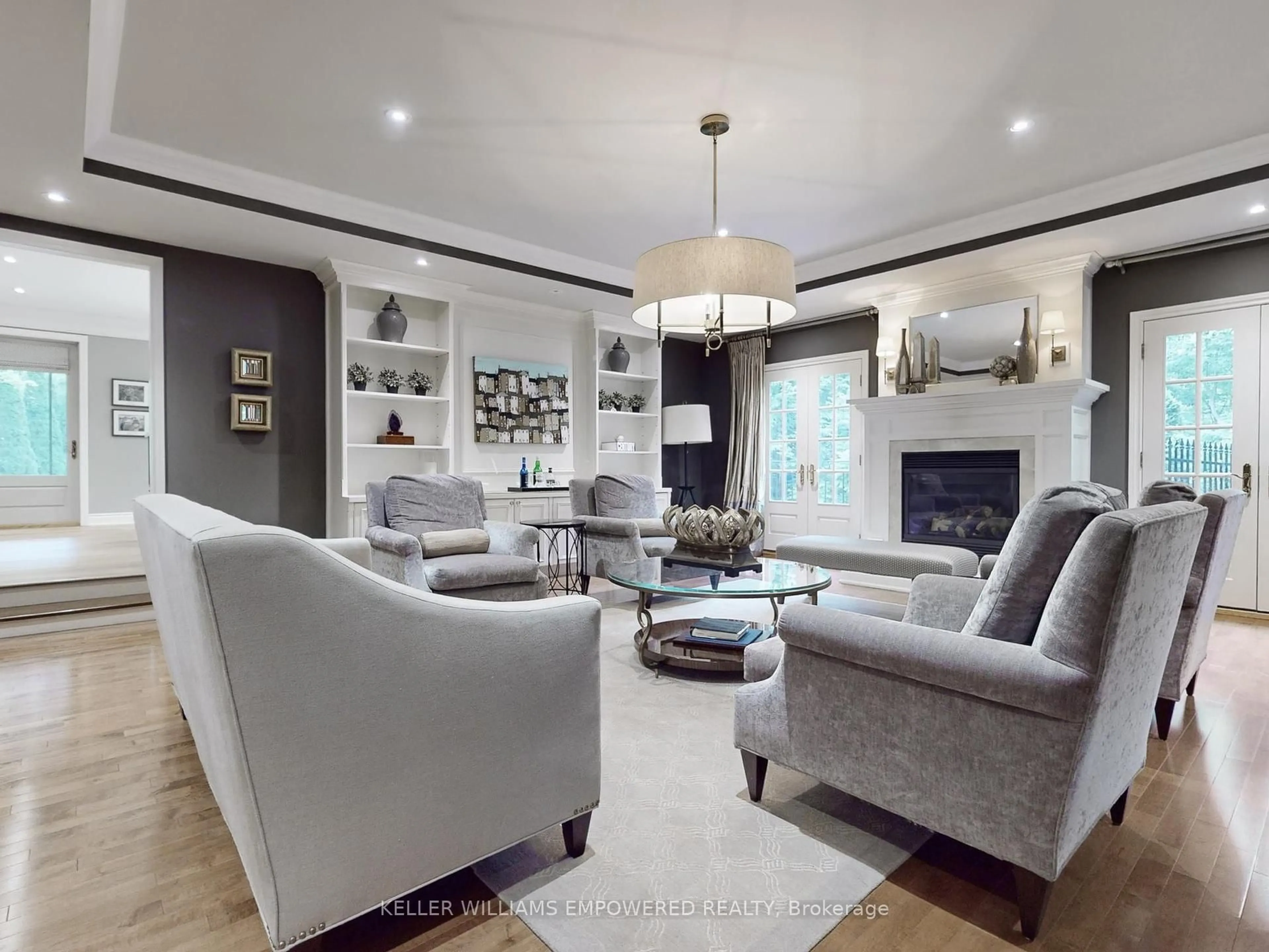 Living room with furniture, unknown for 204 Forest Ridge Rd, Richmond Hill Ontario L4E 3L8
