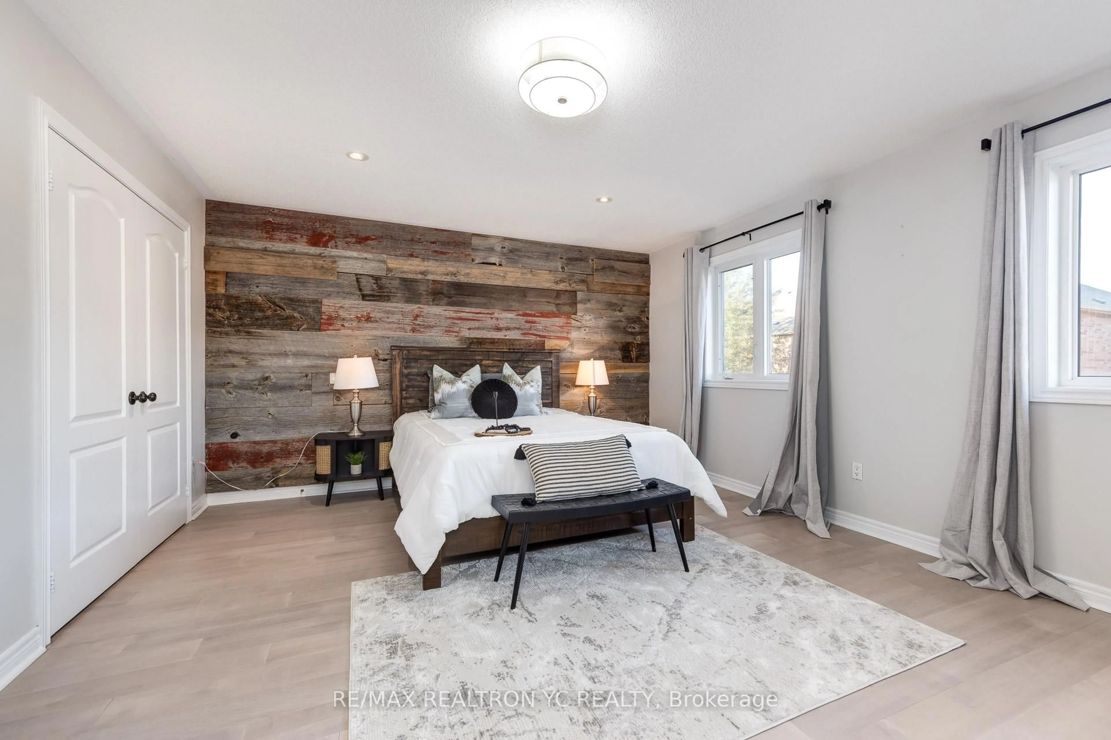 Bedroom with bed, wood/laminate floor for 11 Carrier Cres, Vaughan Ontario L6A 0T9