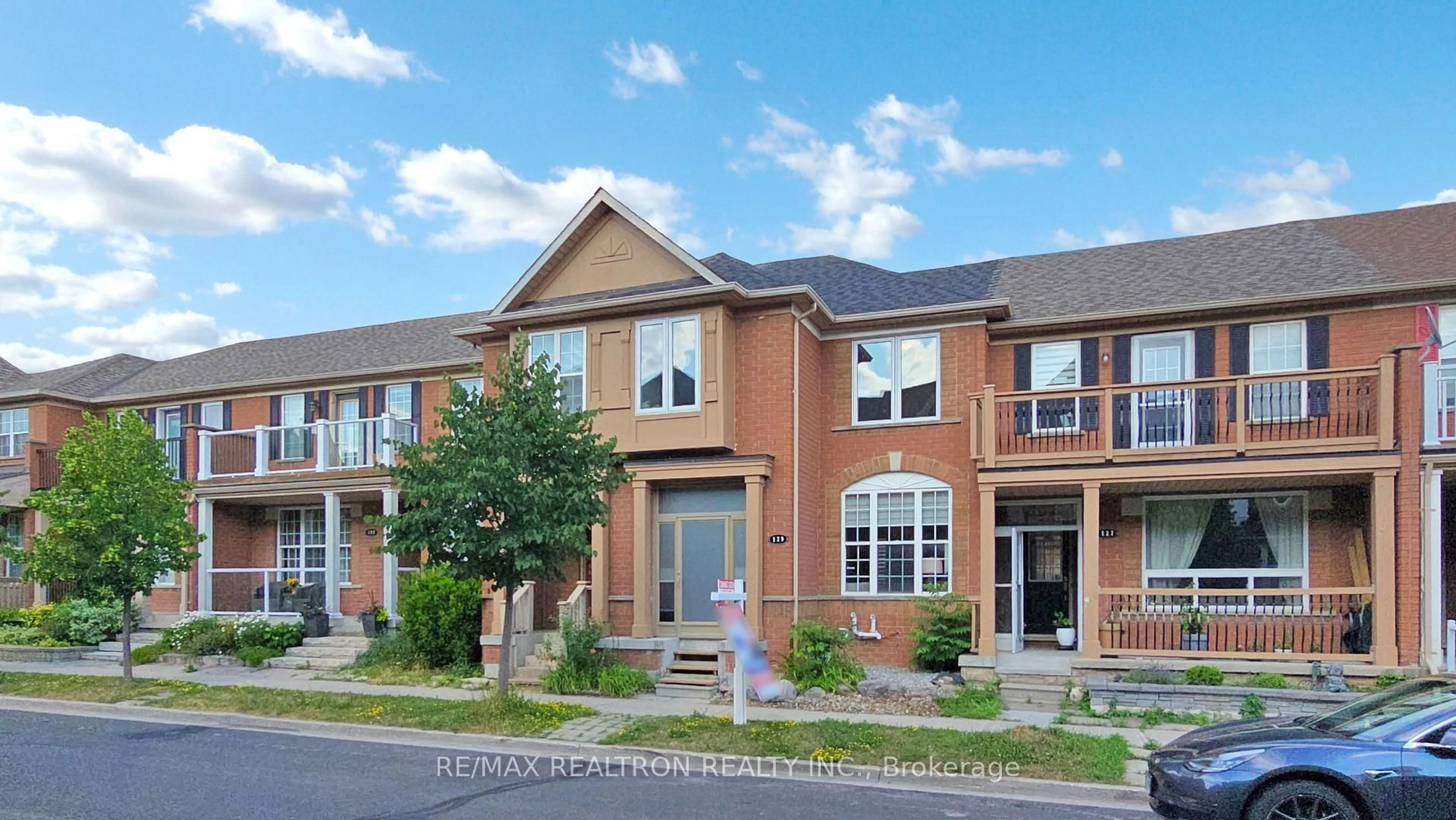 Home with brick exterior material, street for 129 Walkerville Rd, Markham Ontario L6B 1B6