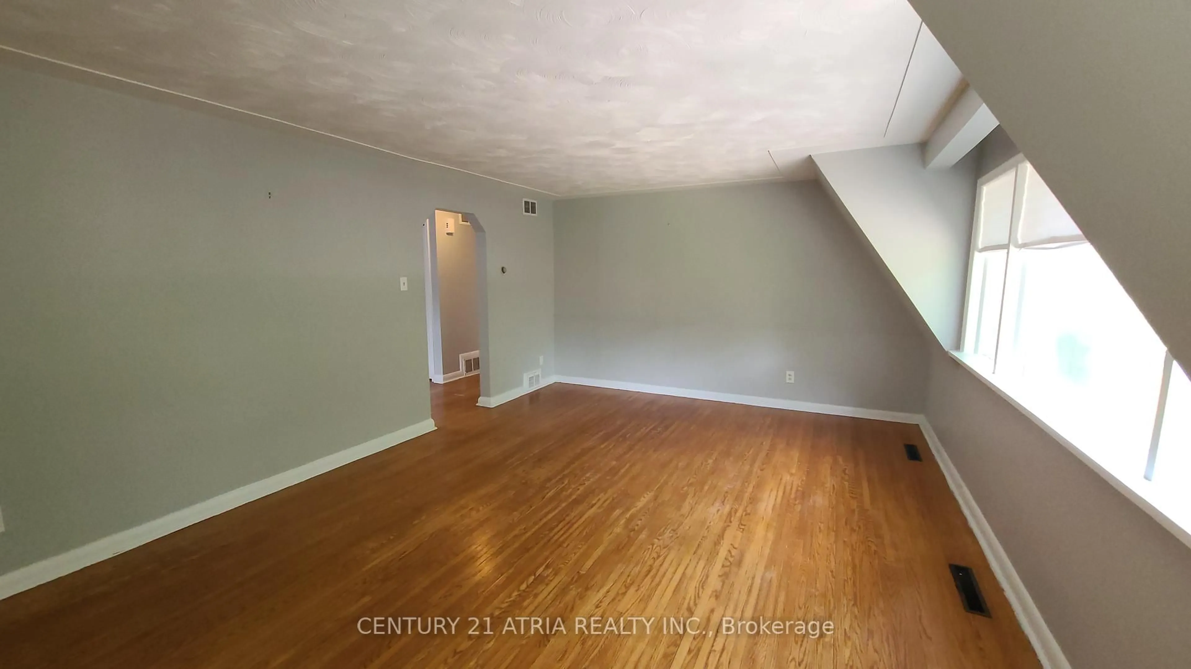 A pic of a room for 159 Richmond St, Richmond Hill Ontario L4C 3Y7