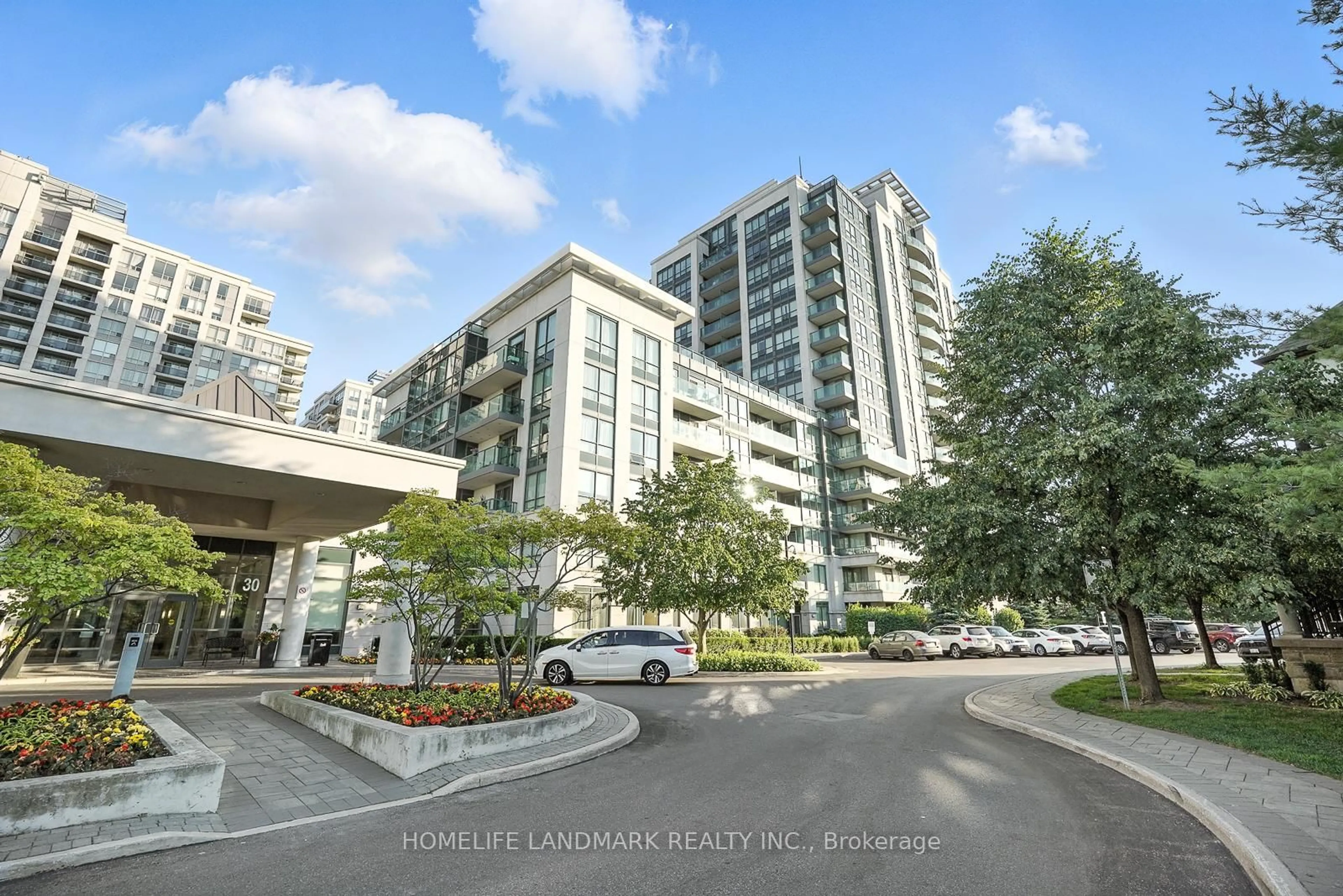 Indoor foyer for 30 North Park Rd #1510, Vaughan Ontario L4J 0G6