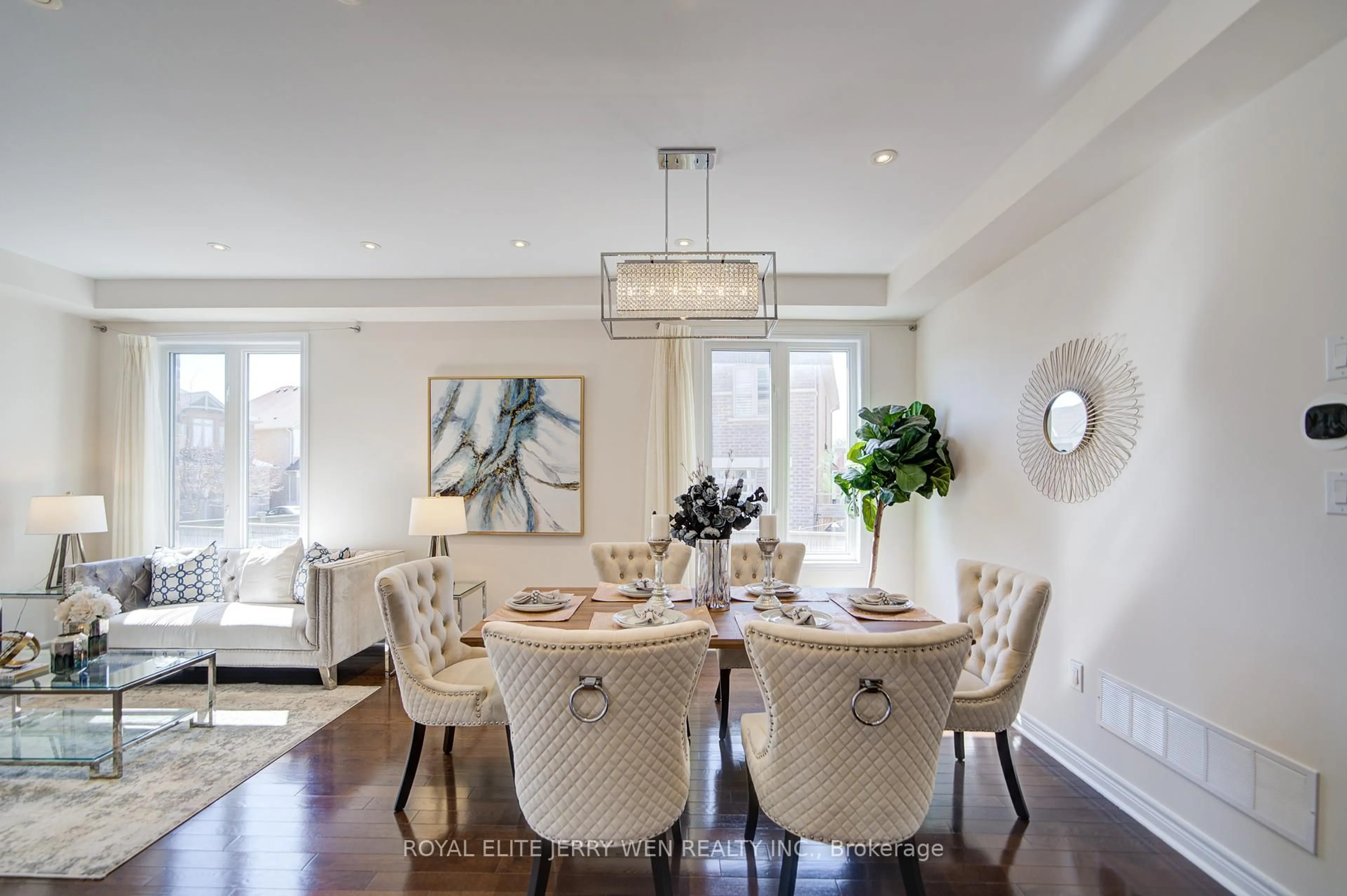 Dining room, unknown for 12 Rothwell St, Aurora Ontario L4G 0V6
