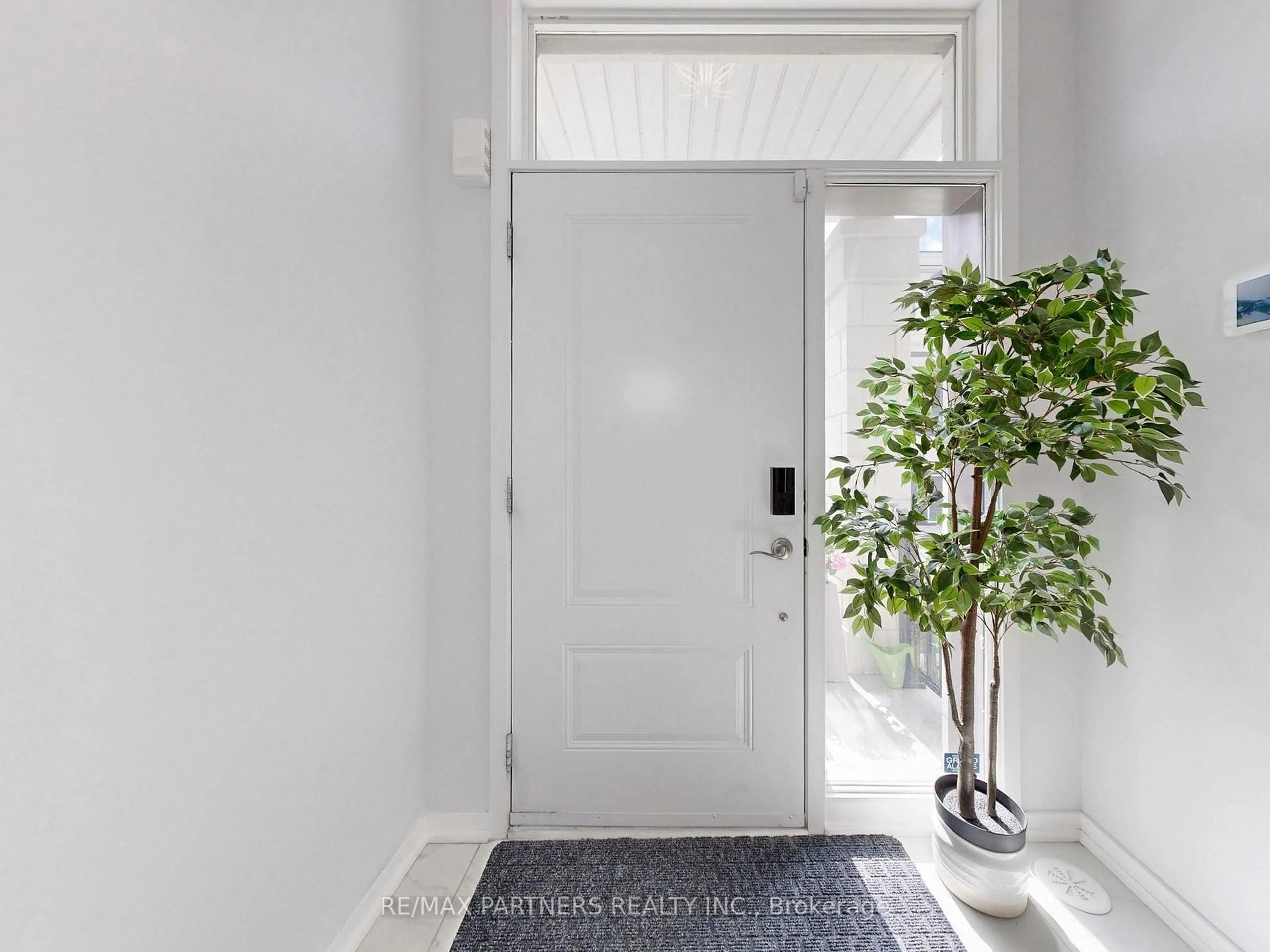 Indoor entryway for 70 Pantheon Lane, Markham Ontario L6E 0V3