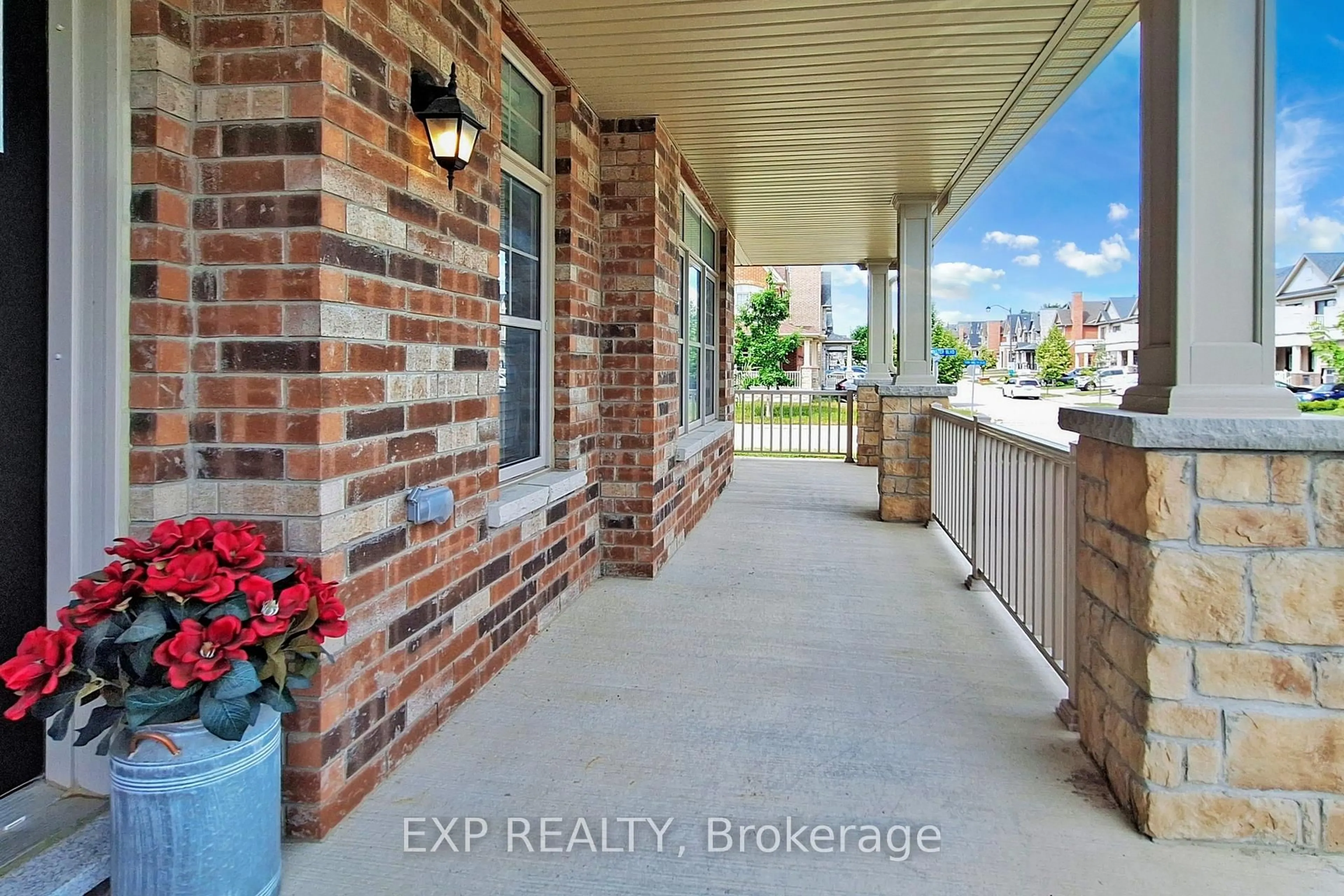Unknown for 73 York Minster Blvd, East Gwillimbury Ontario L9N 0R6