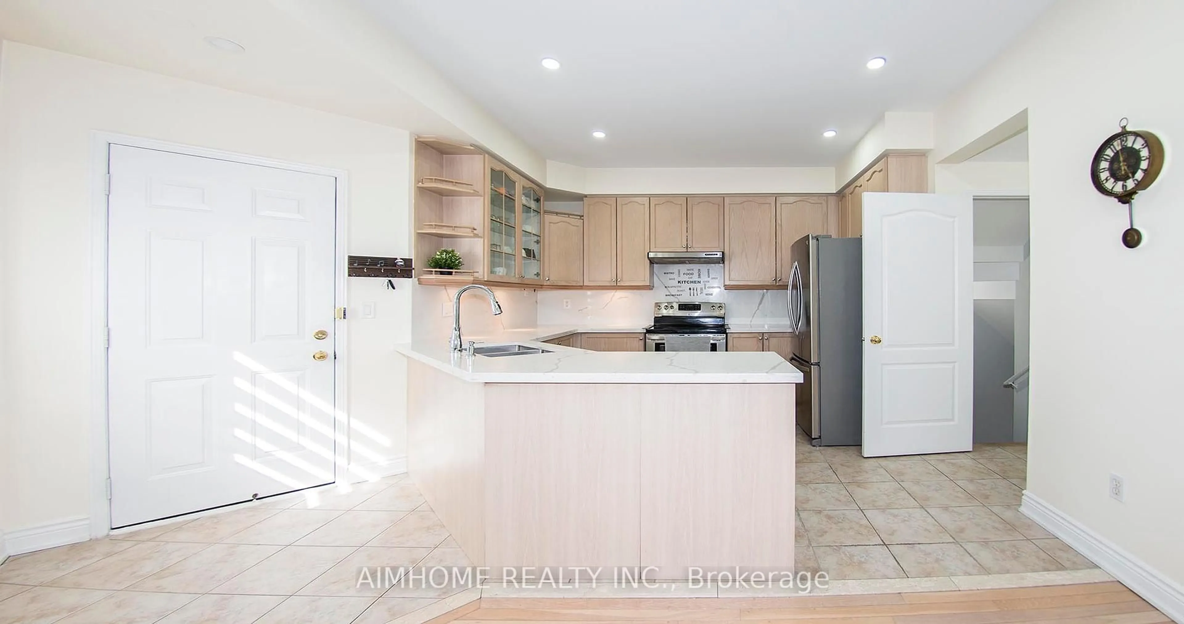 Open concept kitchen, ceramic/tile floor for 118 Emery Hill Blvd, Markham Ontario L6C 2S5