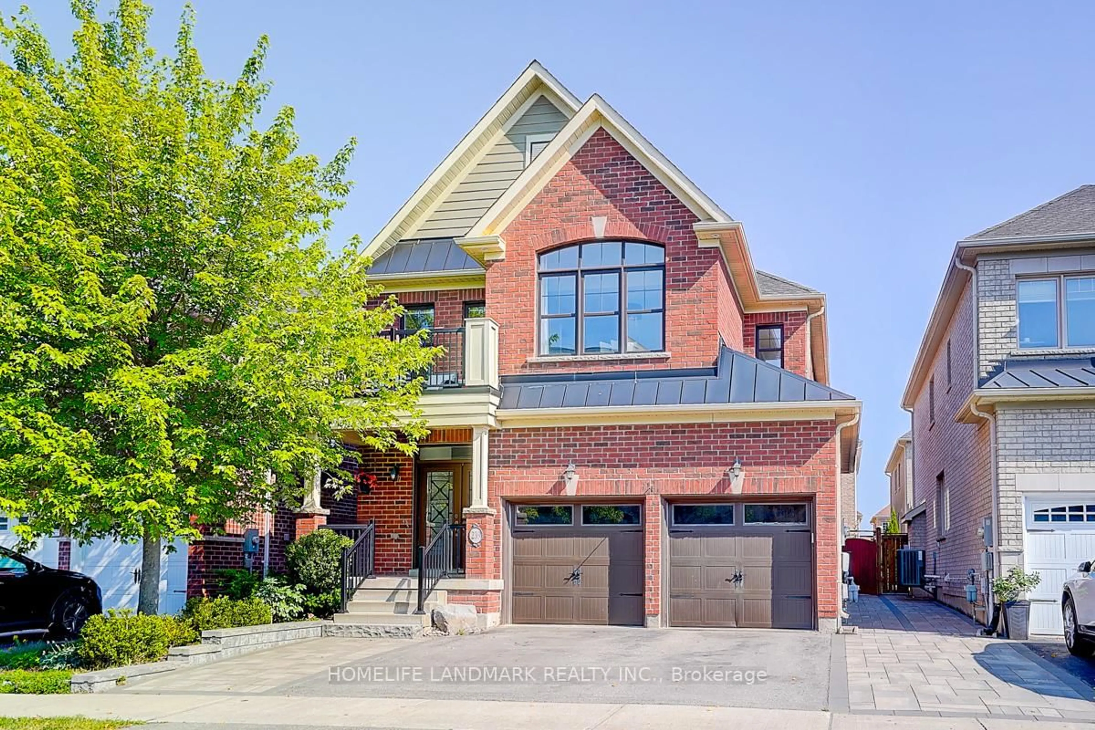 Home with brick exterior material, street for 239 John Davis Gate, Whitchurch-Stouffville Ontario L4A 1T5
