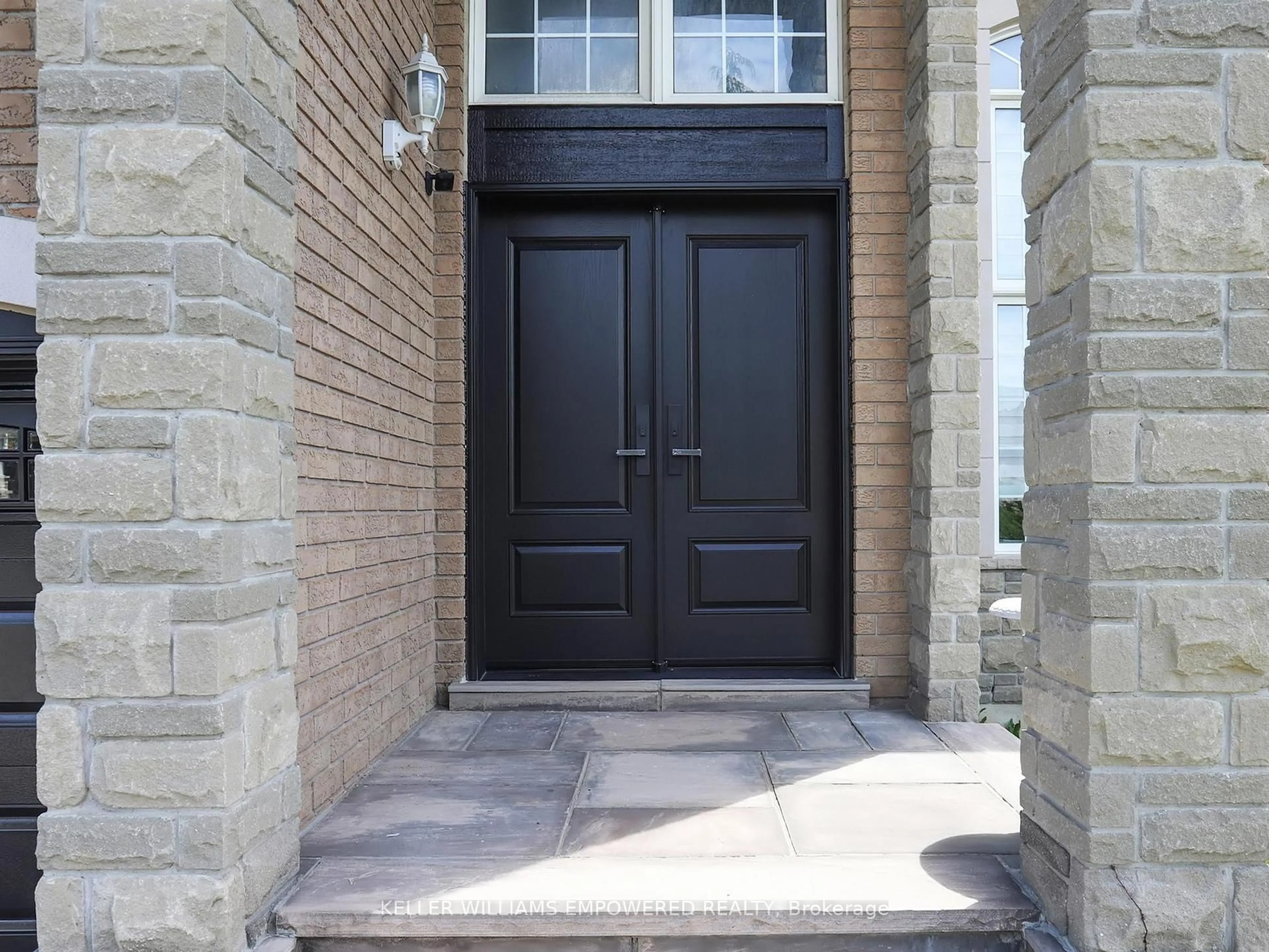 Indoor entryway for 115 Thornhill Woods Dr, Vaughan Ontario L4J 8R5