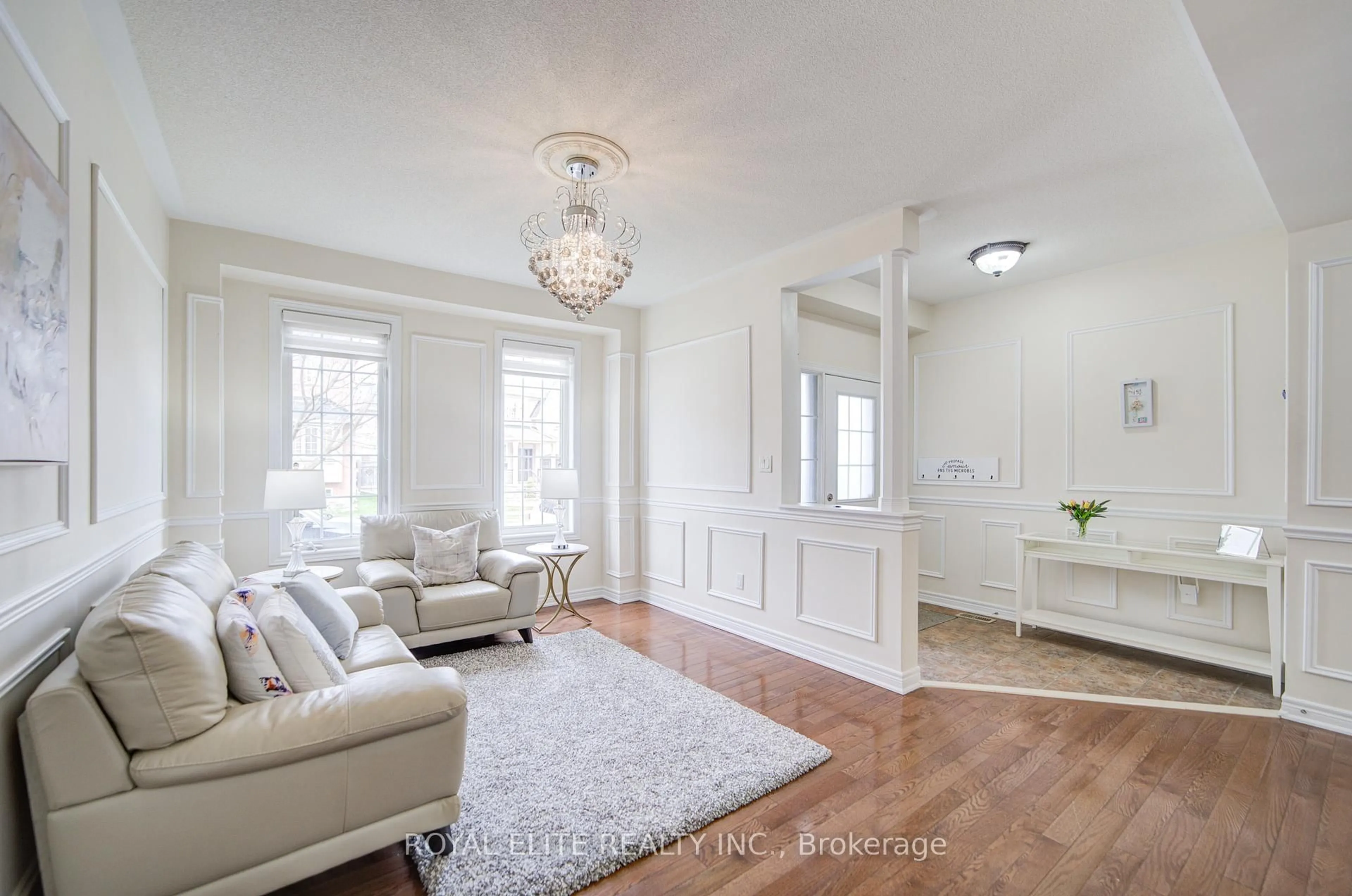 Living room with furniture, unknown for 11 Amstel Ave, Richmond Hill Ontario L4E 0P7