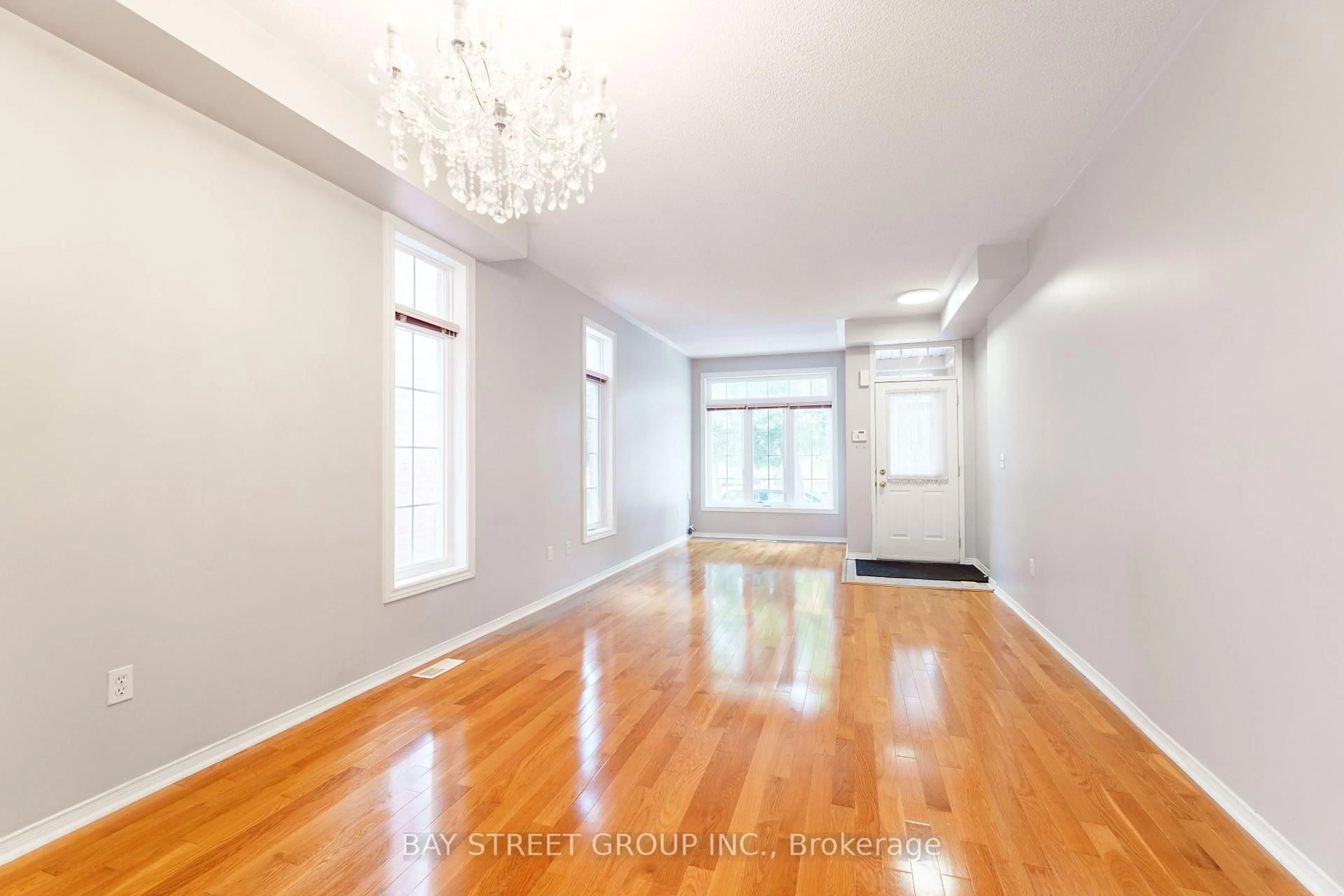 A pic of a room for 5 McCaul St, Markham Ontario L6C 2E5