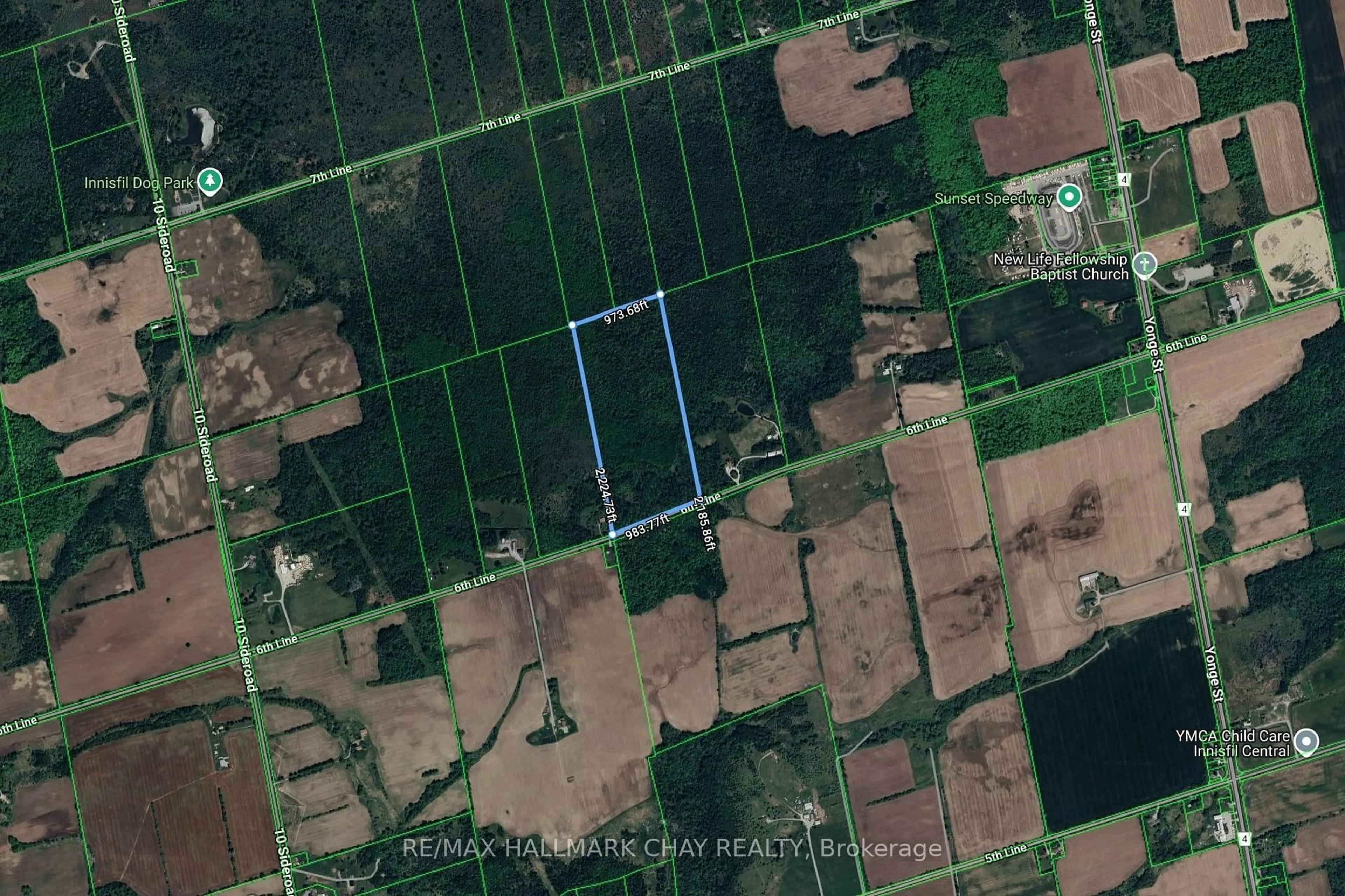 A pic from outside/outdoor area/front of a property/back of a property/a pic from drone, building for 2580 6th Line, Innisfil Ontario L9S 4S3