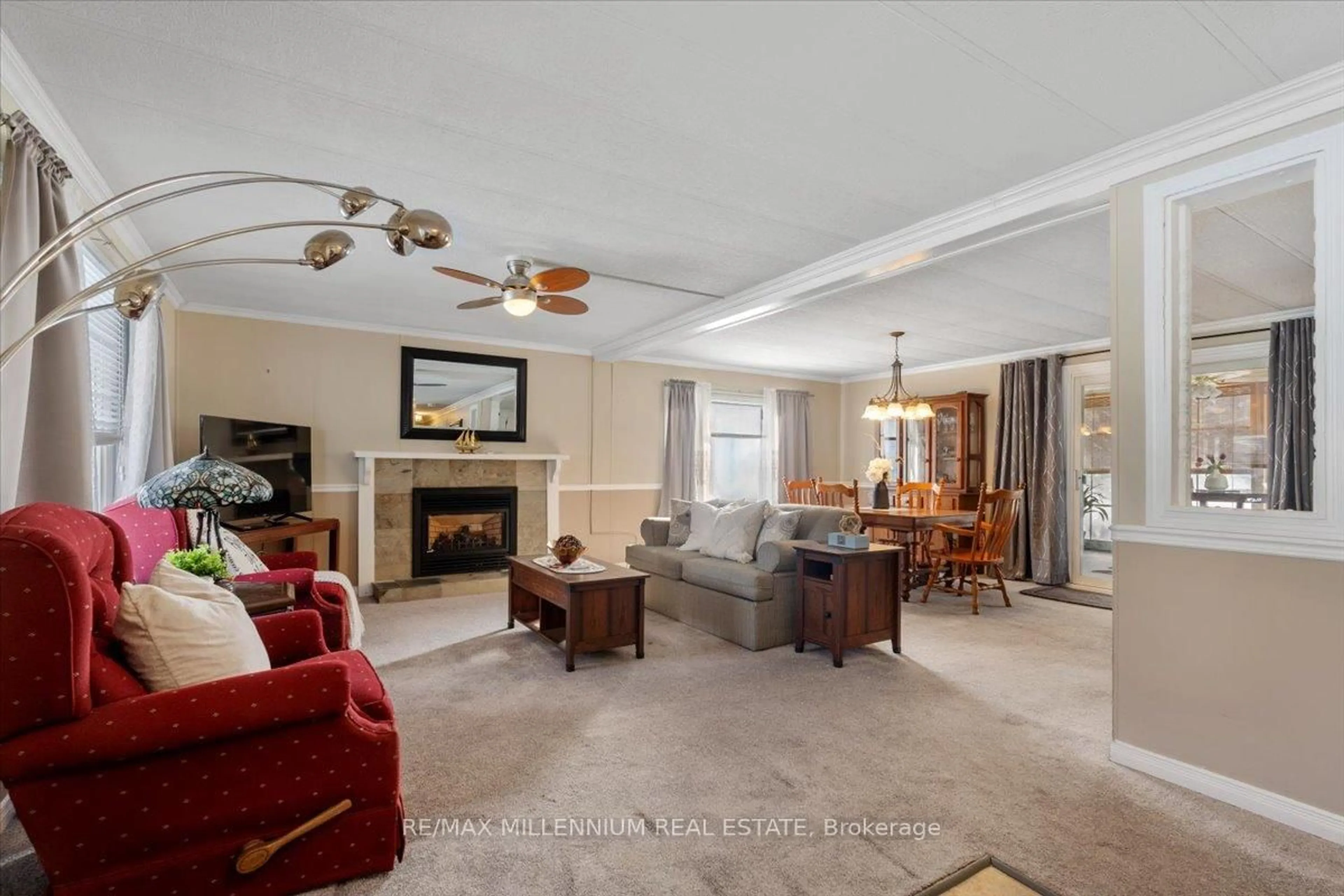 Living room with furniture, unknown for 105 Linden Lane, Innisfil Ontario L9S 1N3