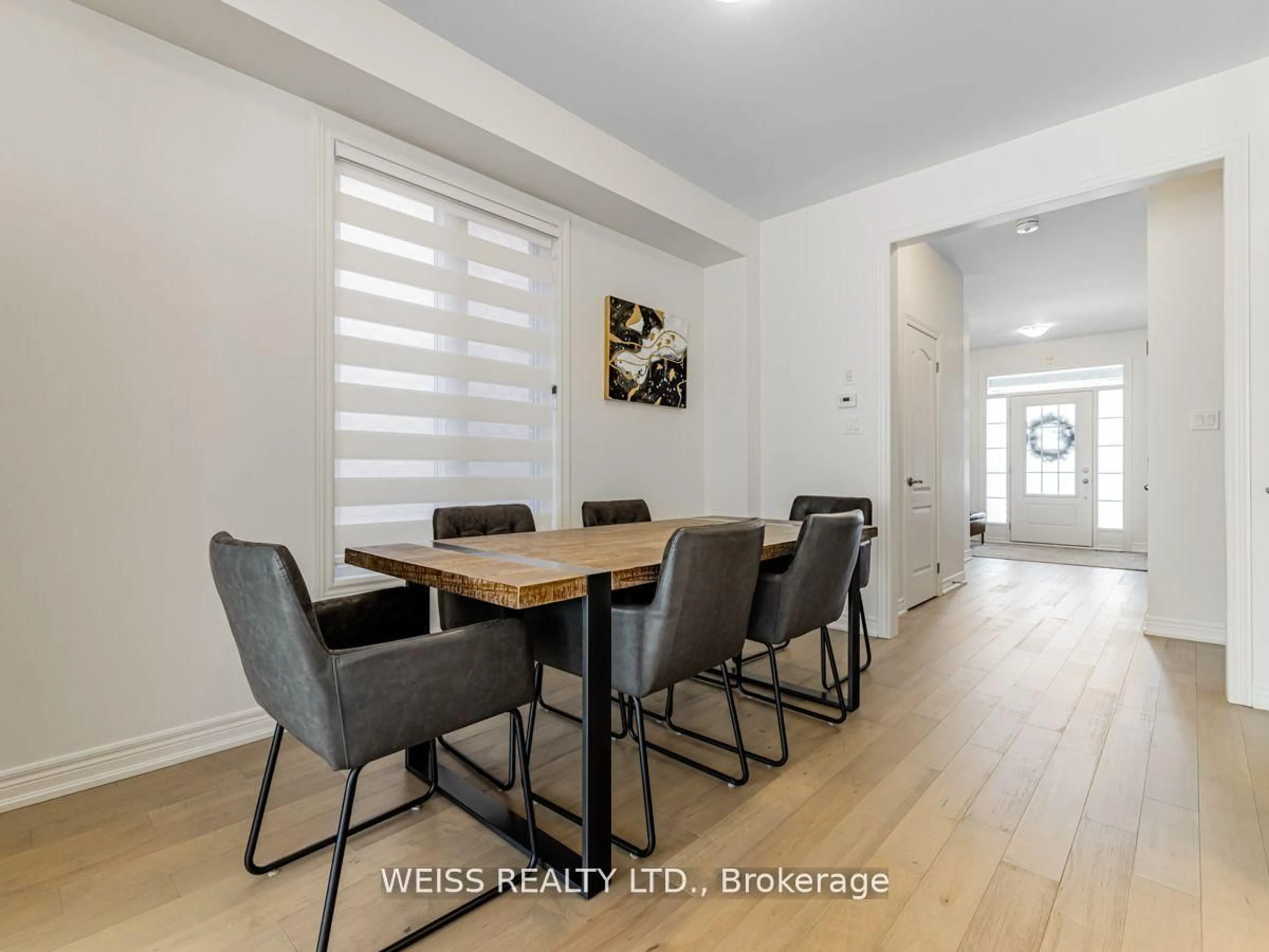 Dining room, wood/laminate floor for 33 Frederick Taylor Way, East Gwillimbury Ontario L0G 1M0