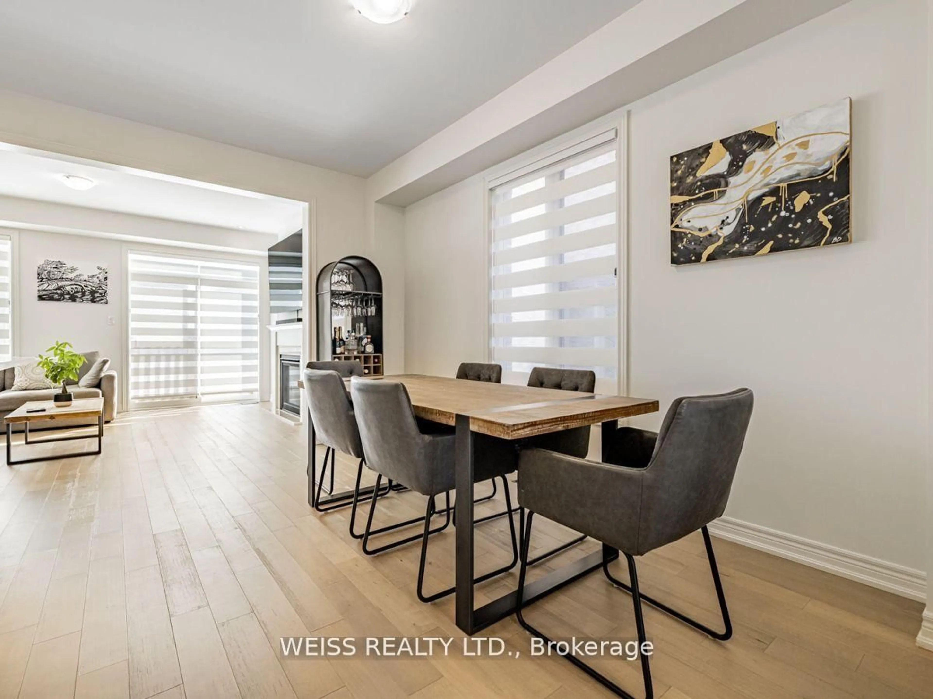 Dining room, wood/laminate floor for 33 Frederick Taylor Way, East Gwillimbury Ontario L0G 1M0