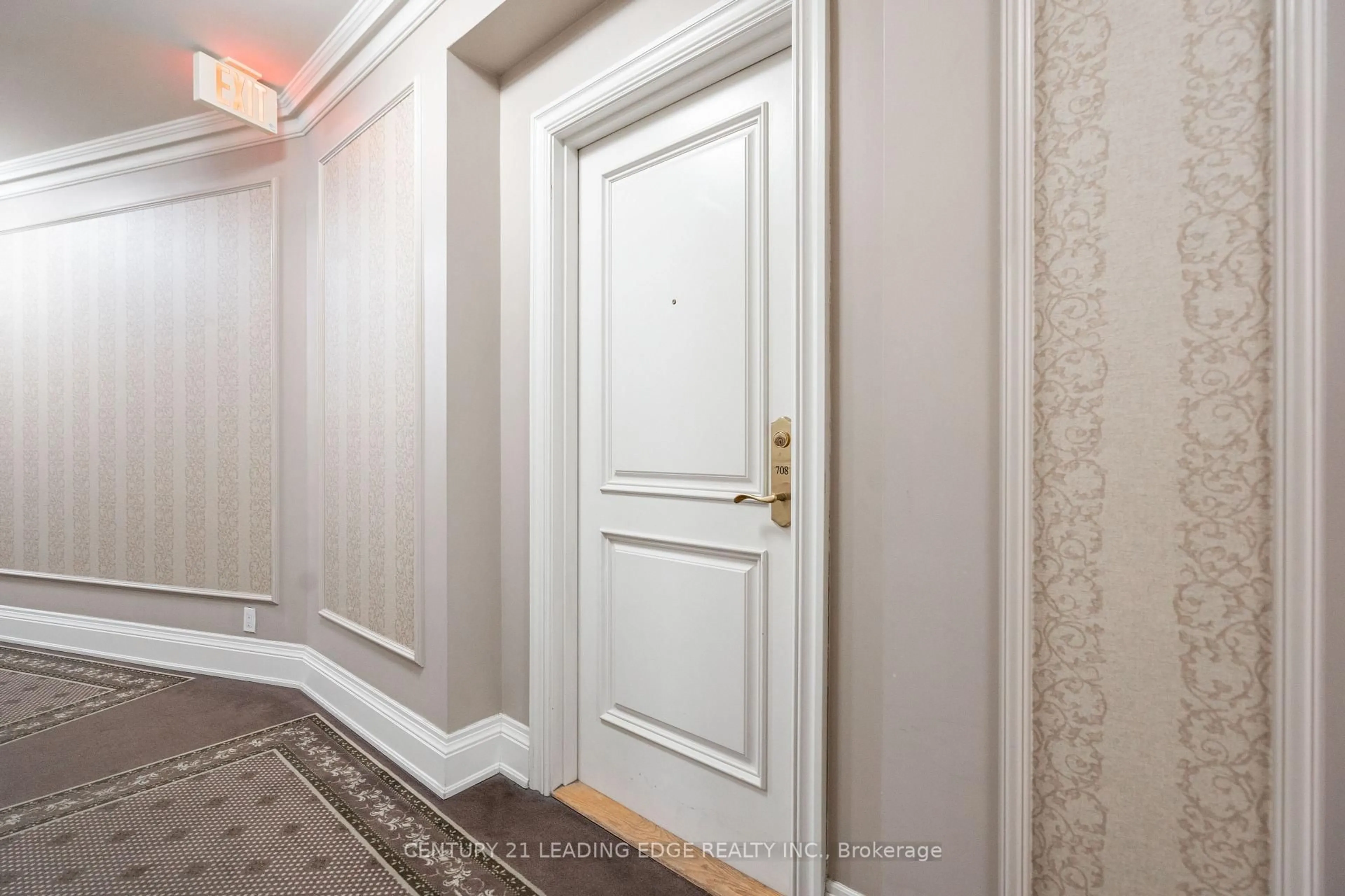 Indoor foyer for 9225 Jane St #708, Vaughan Ontario L6A 0J7