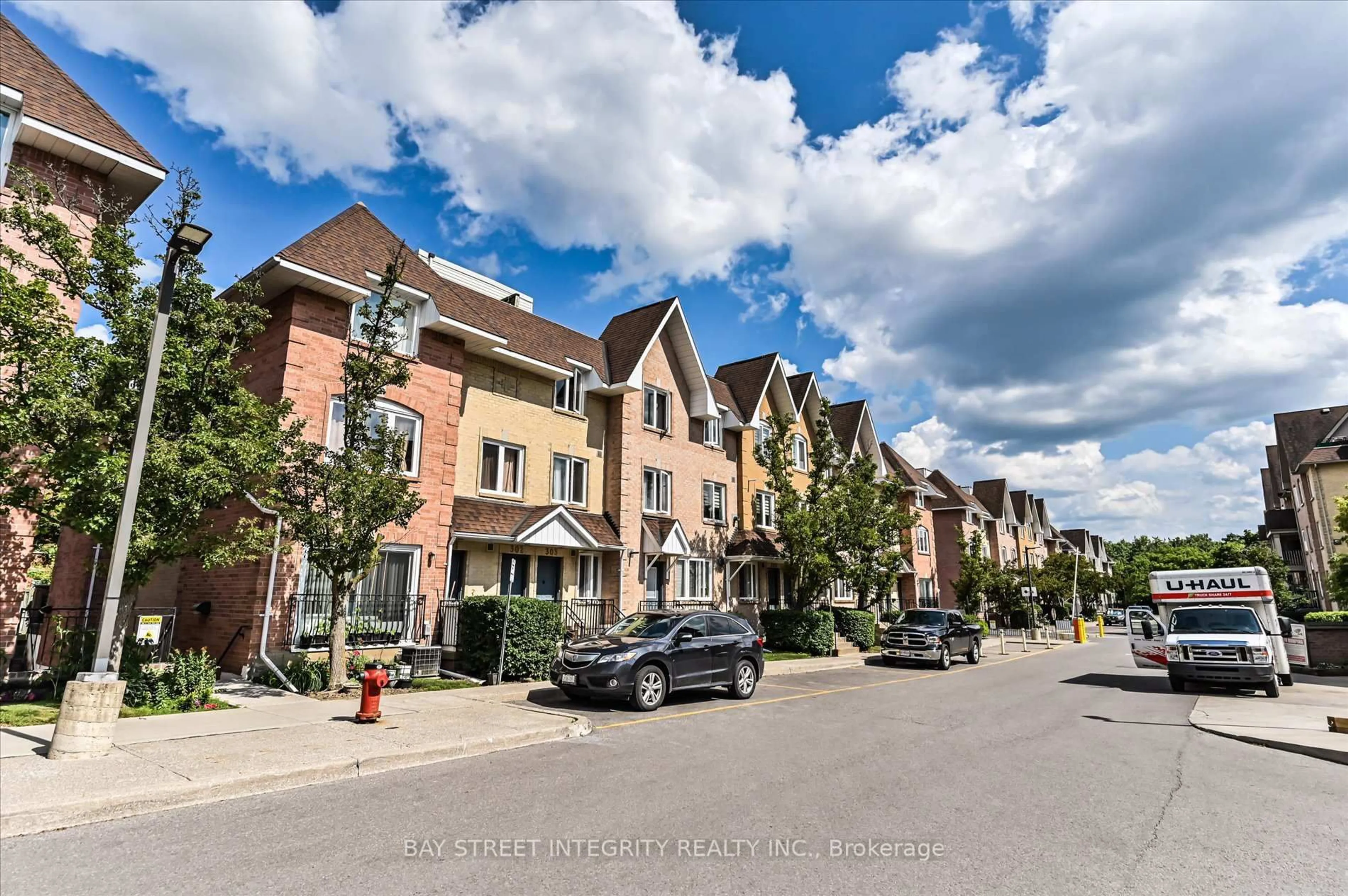Unknown for 75 Weldrick Rd #318, Richmond Hill Ontario L4C 0H9
