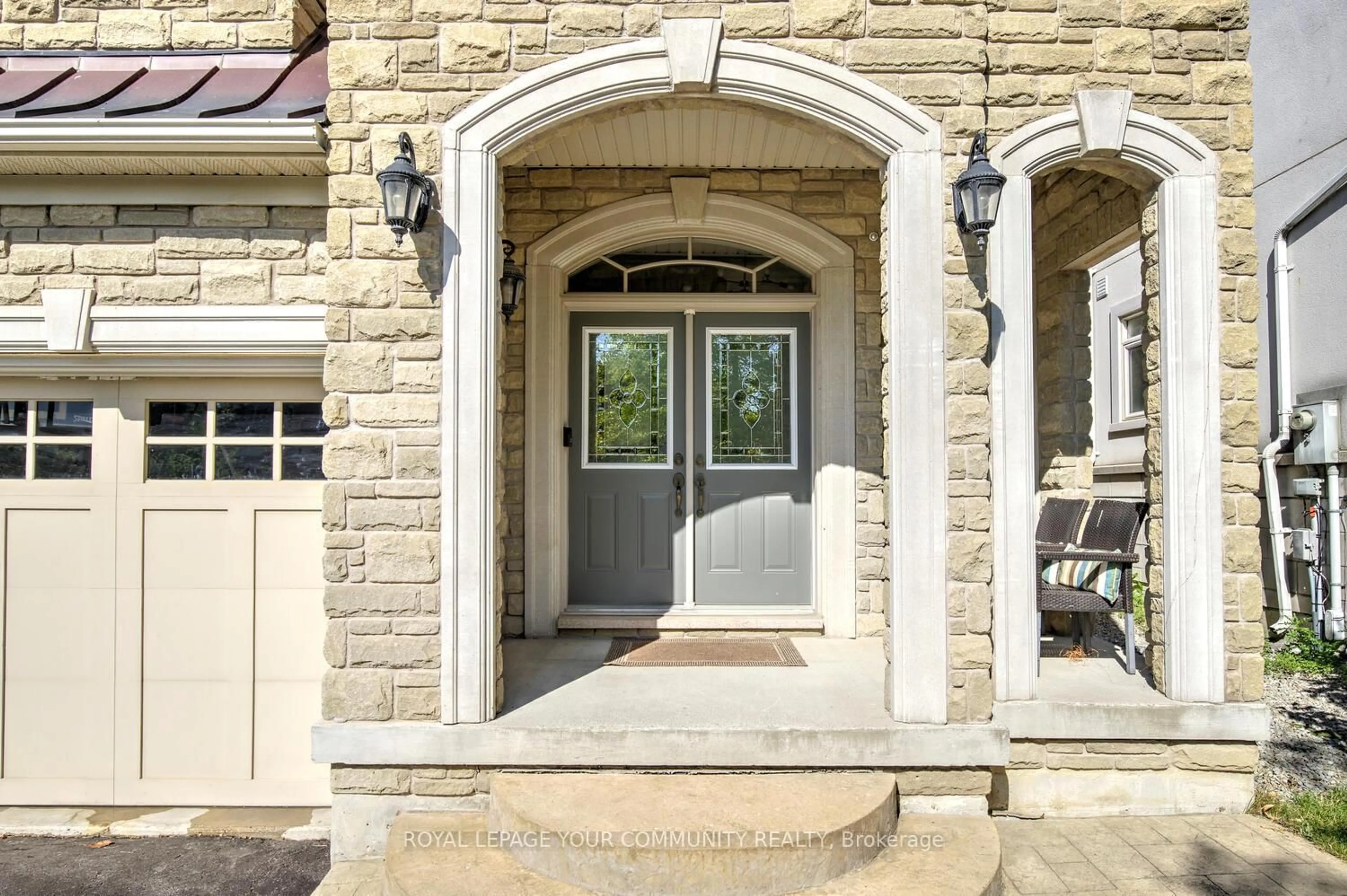 Indoor entryway for 24 Rock Elm Crt, Vaughan Ontario L6A 4C2