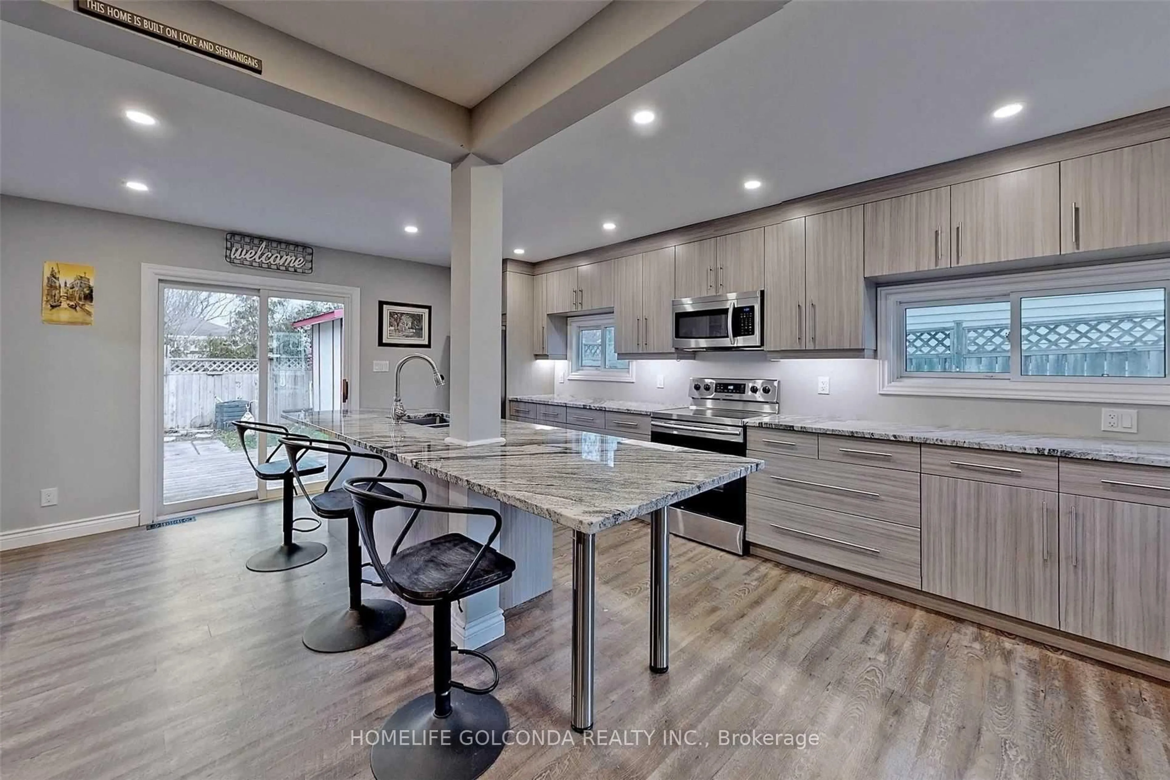 Open concept kitchen, ceramic/tile floor for 240 Pine Beach Dr, Georgina Ontario L4P 2B5