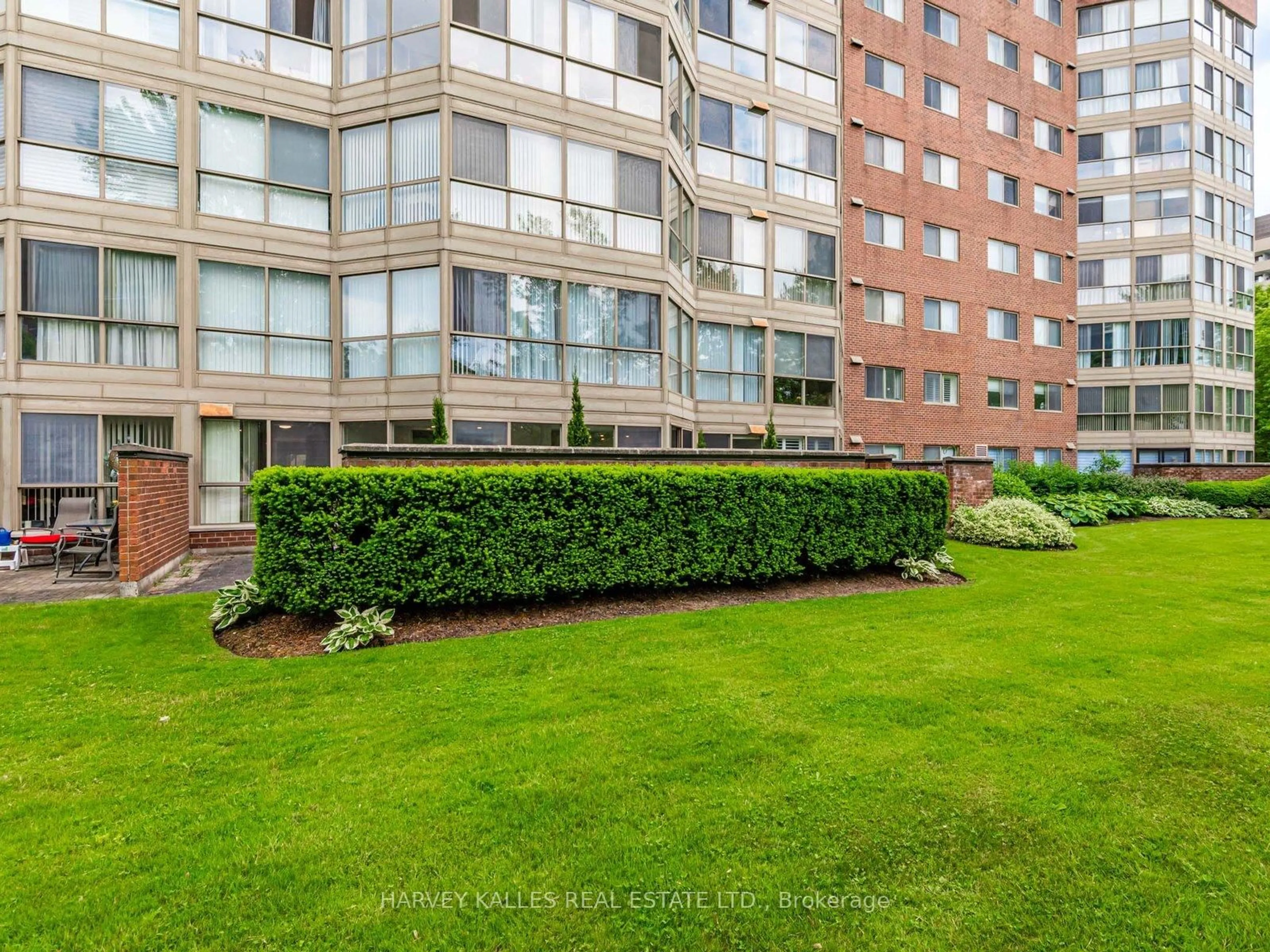 Patio, unknown for 5 Weldrick Rd #113, Richmond Hill Ontario L4C 8S9