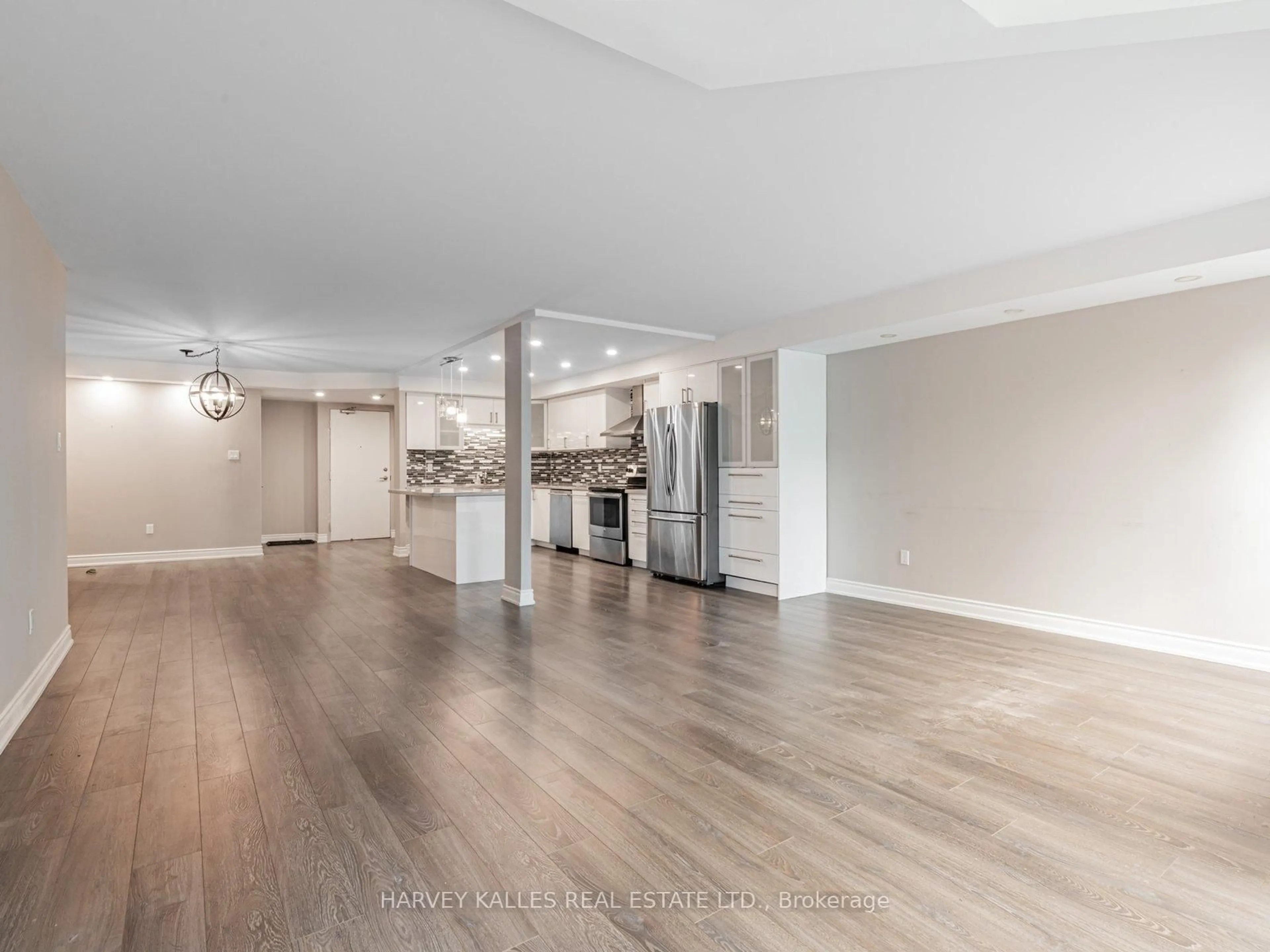 Open concept kitchen, unknown for 5 Weldrick Rd #113, Richmond Hill Ontario L4C 8S9
