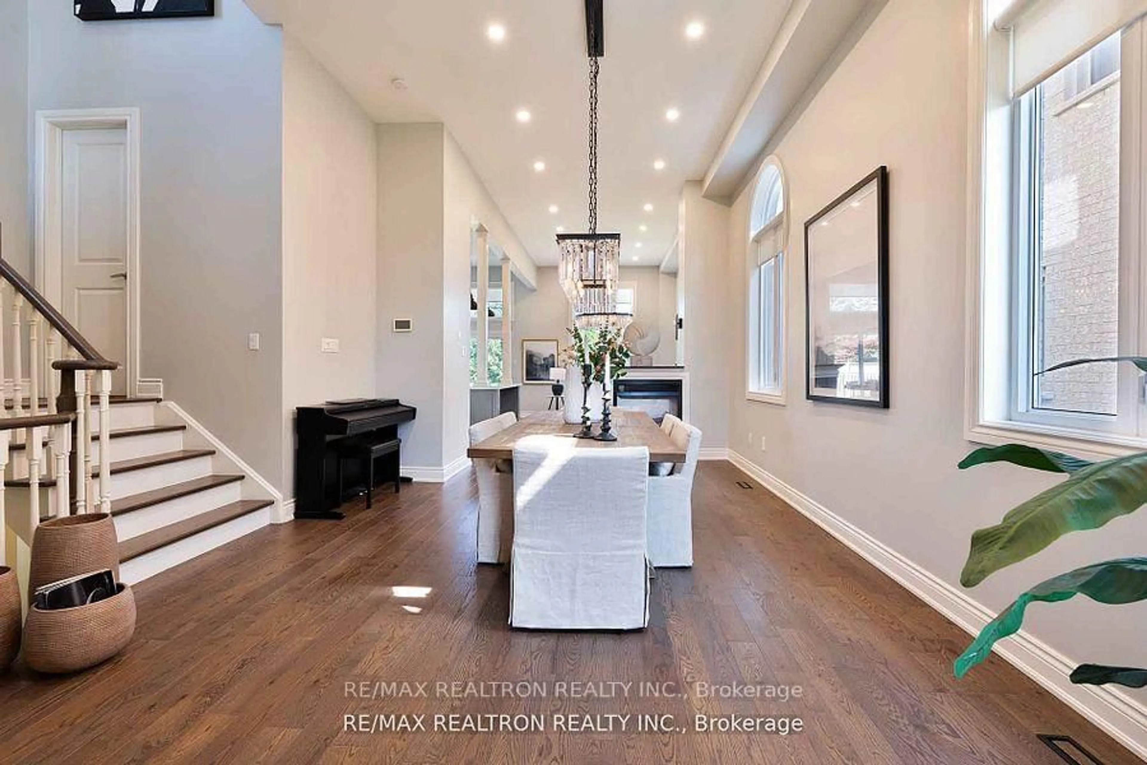 Unknown for 121 Broomlands Dr, Vaughan Ontario L6A 2K3