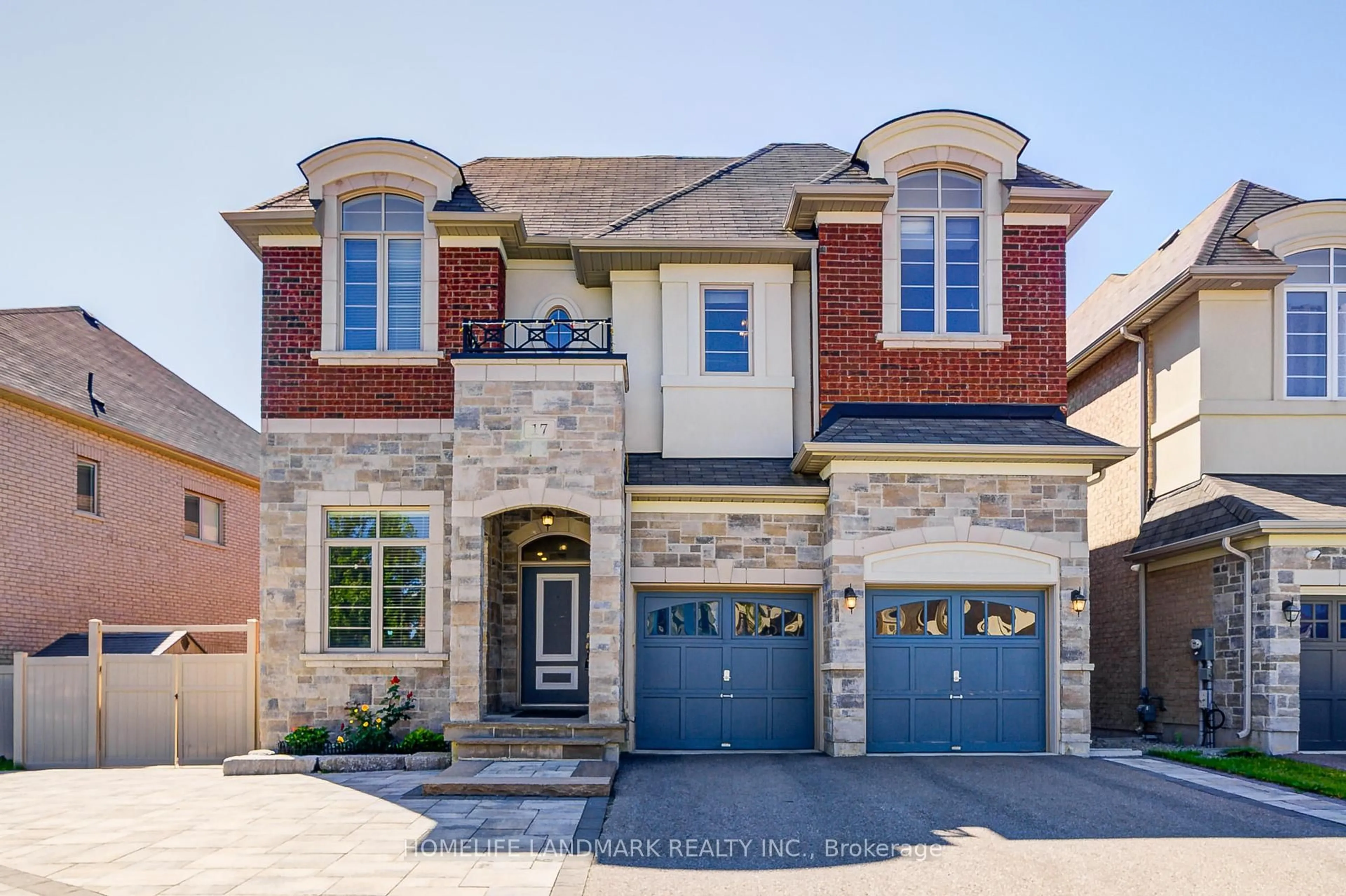 Home with brick exterior material, street for 17 Dr Pearson Crt, East Gwillimbury Ontario L9N 0P4