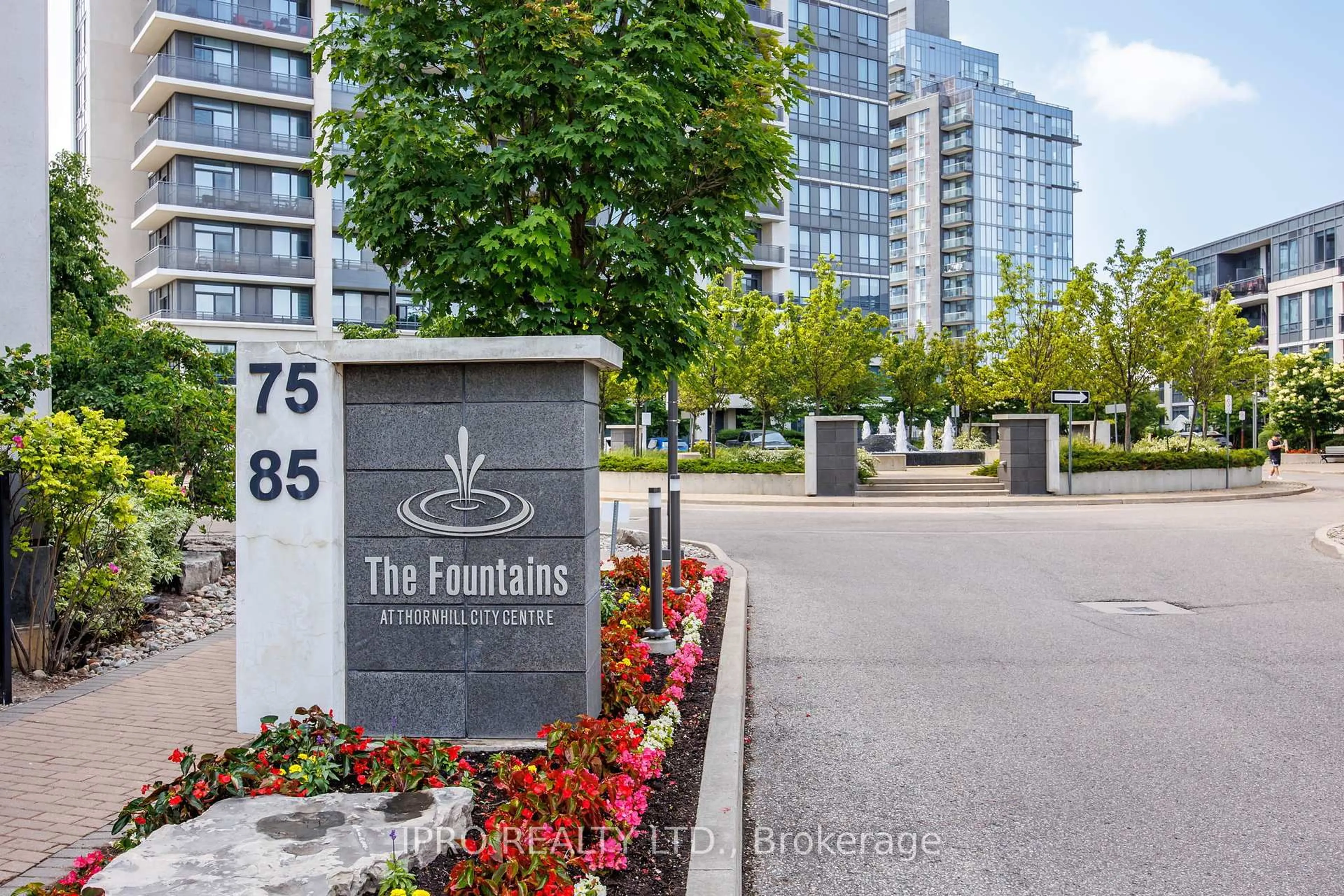 Indoor foyer for 85 North Park Rd #608, Vaughan Ontario L4J 0H9