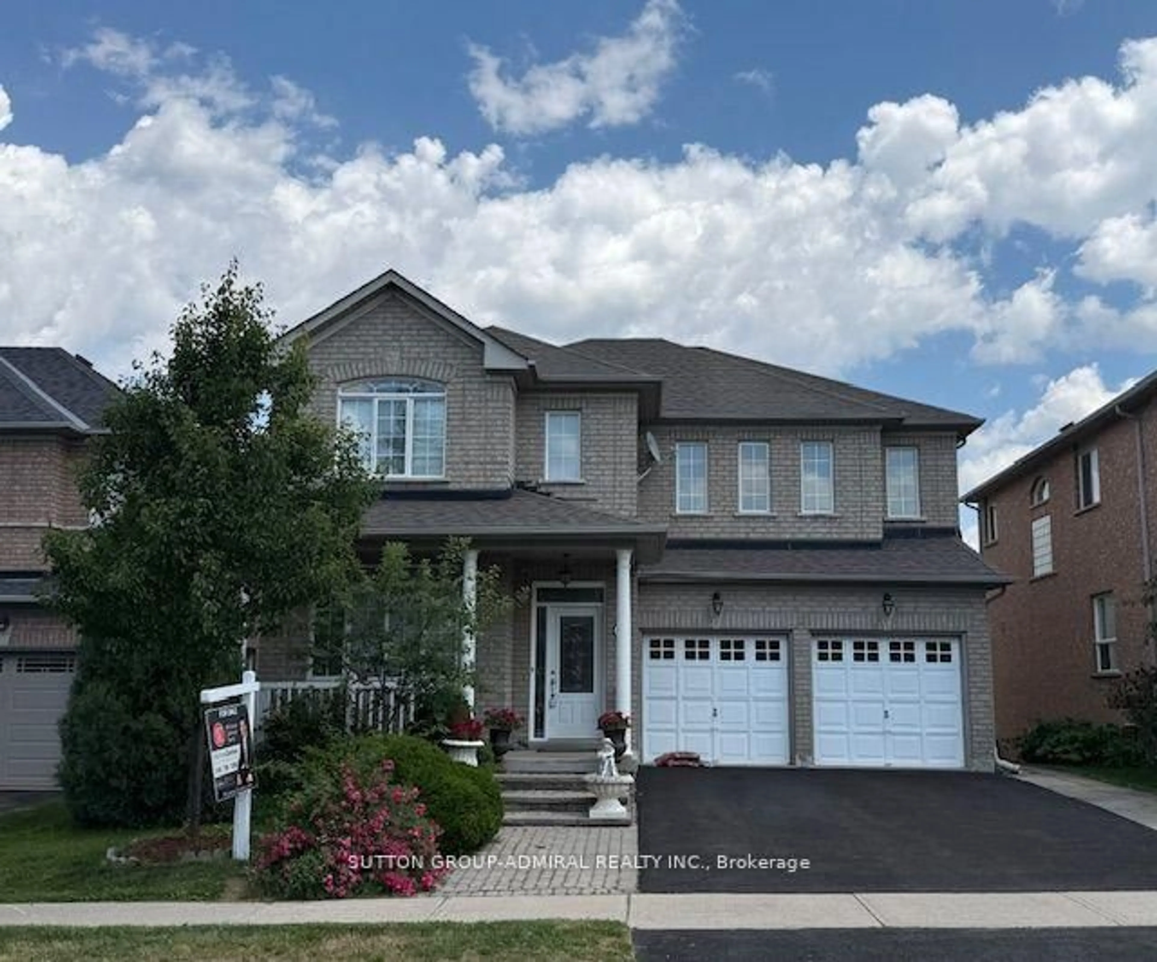 Home with brick exterior material, street for 393 Coachwhip Tr, Newmarket Ontario L3X 2R2